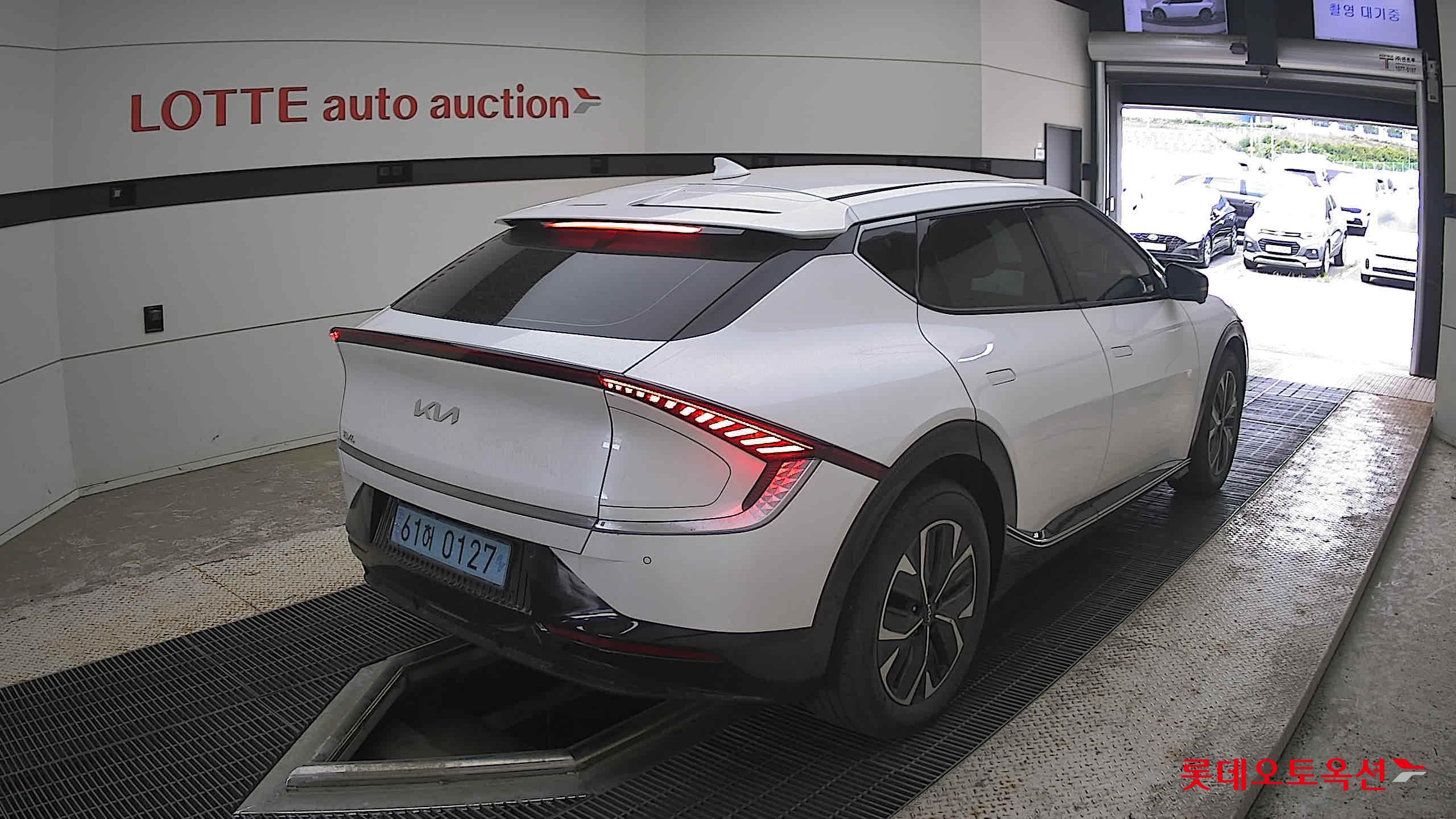 2023 - kia ev6