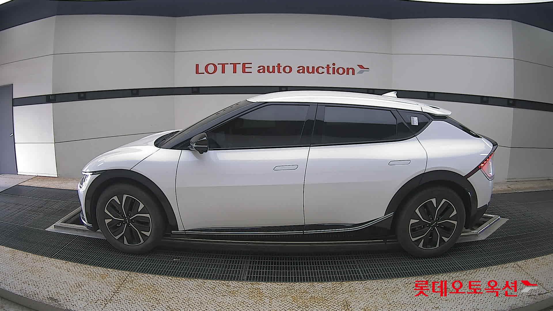 2023 - kia ev6