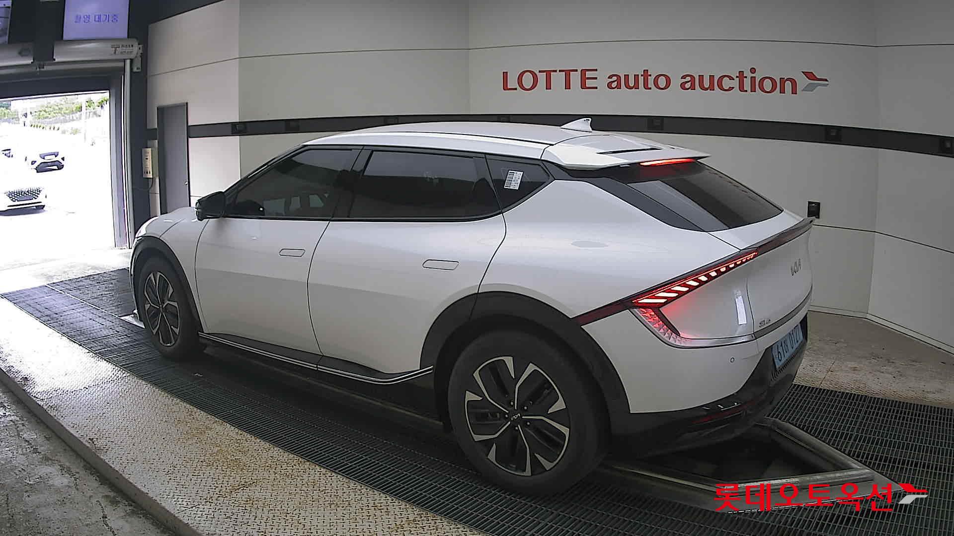 2023 - kia ev6