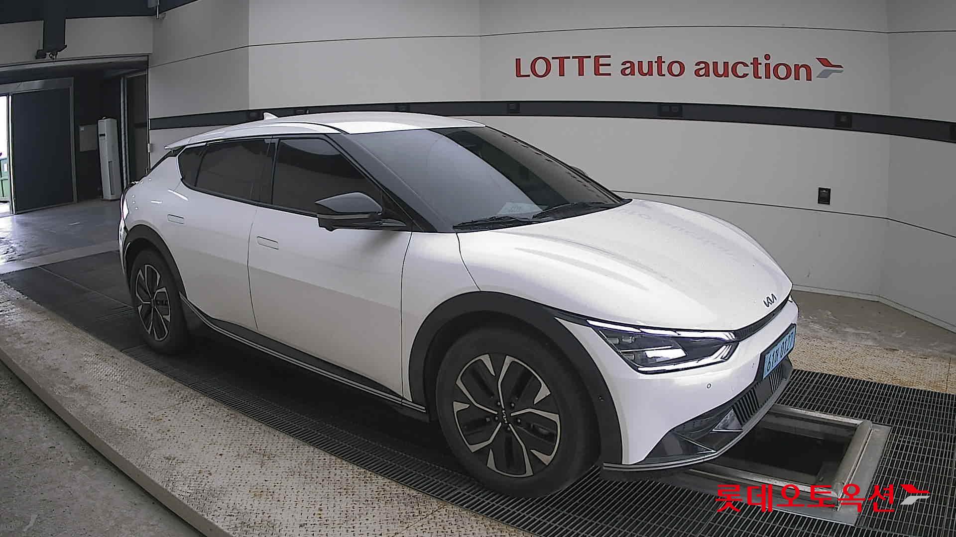 2023 - kia ev6