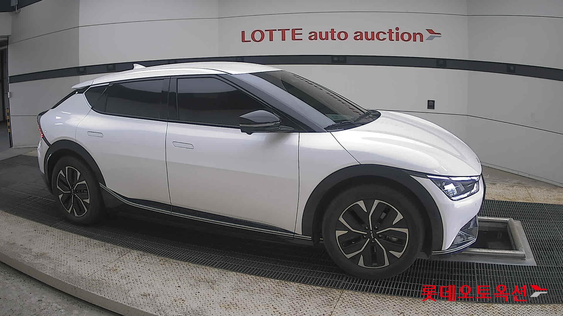 2023 - kia ev6