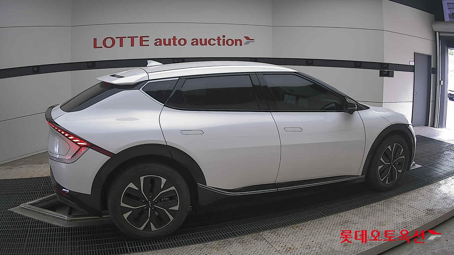 2023 - kia ev6