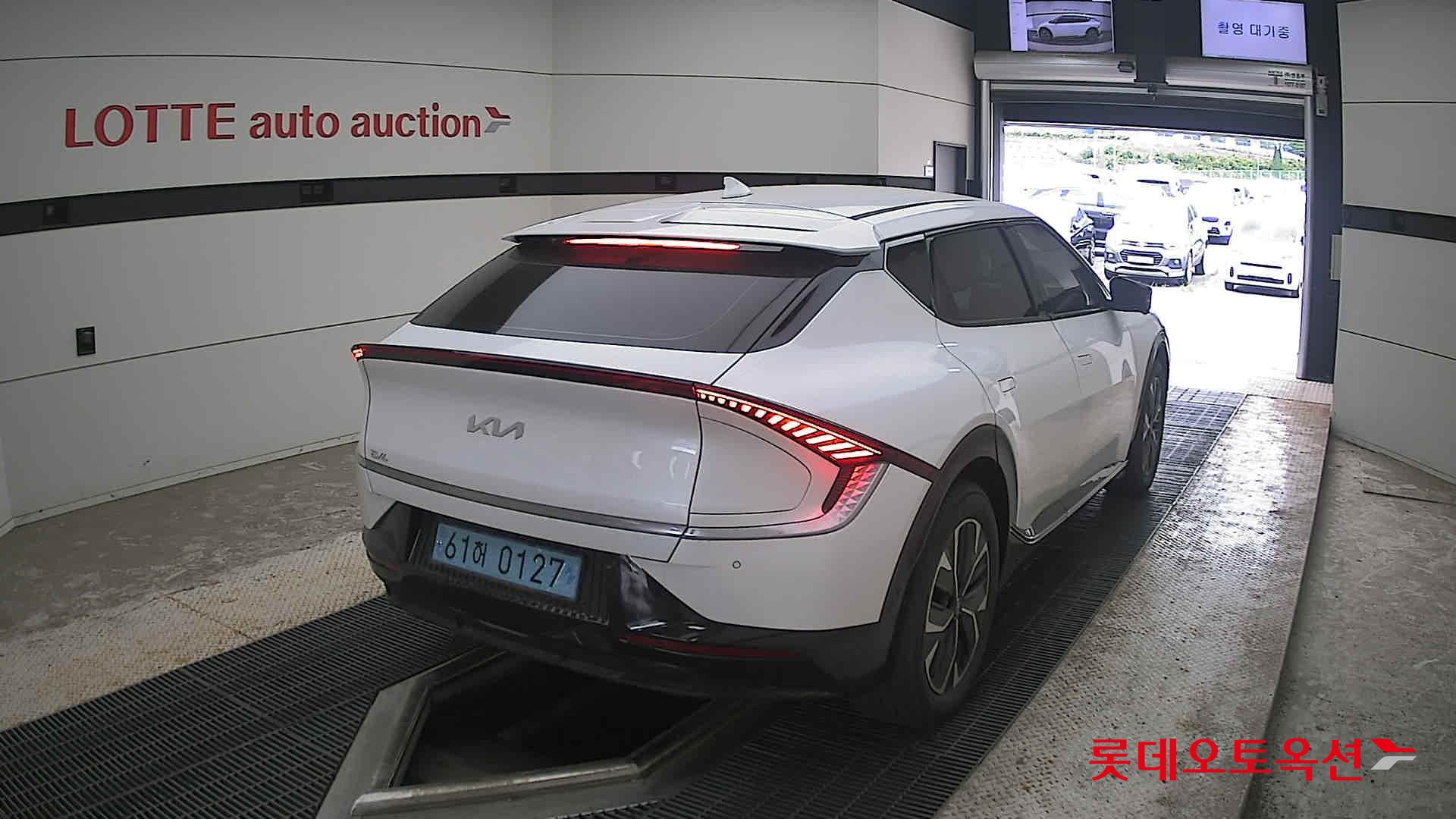 2023 - kia ev6