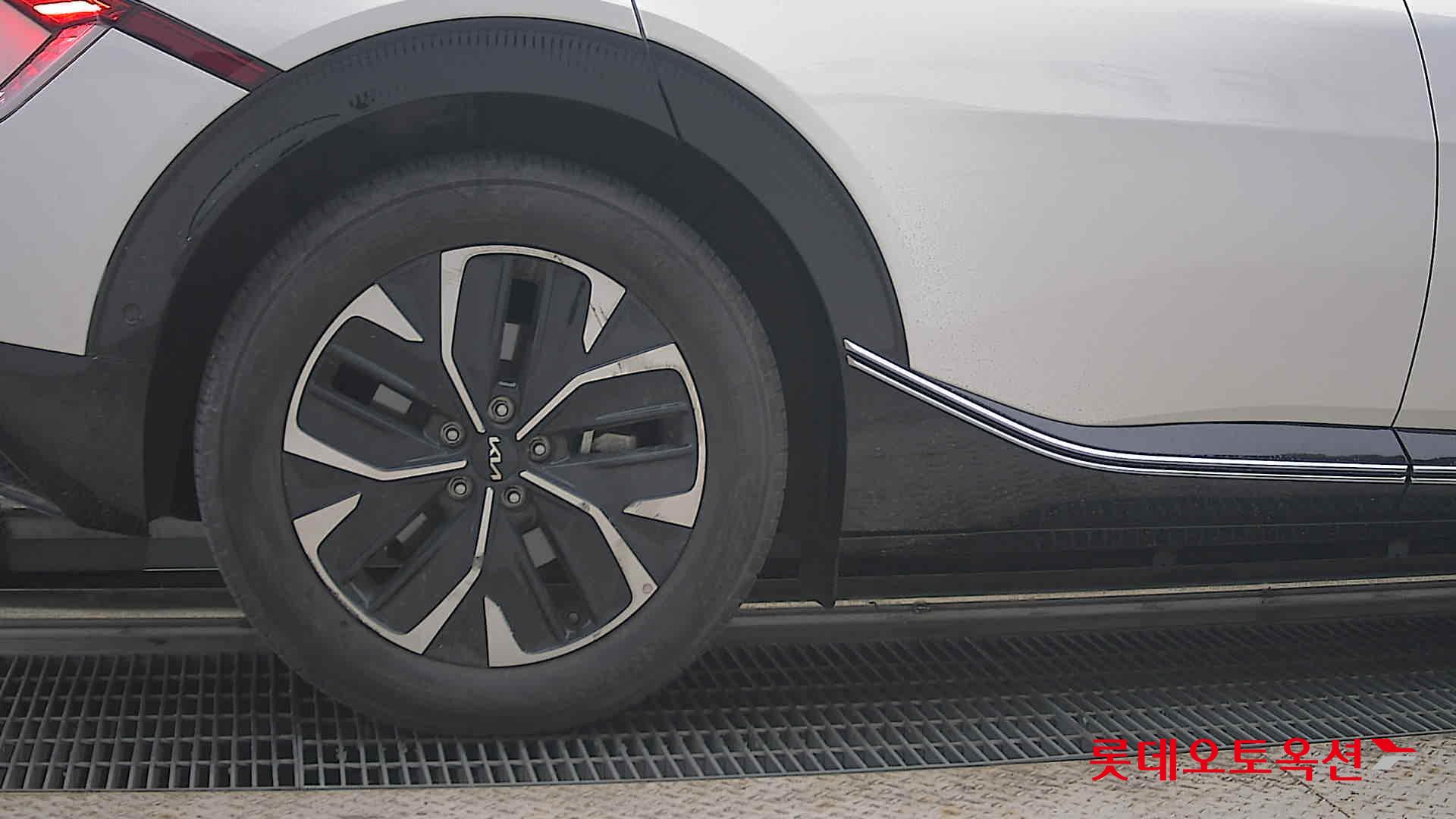 2023 - kia ev6