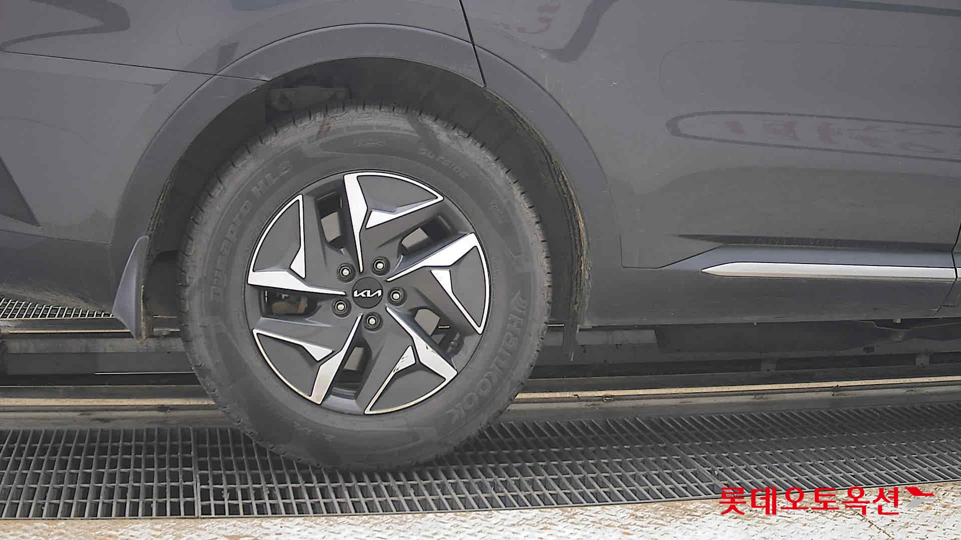 2023 - kia sorento