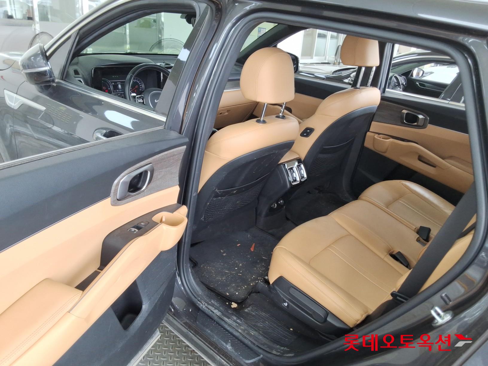 2023 - kia sorento