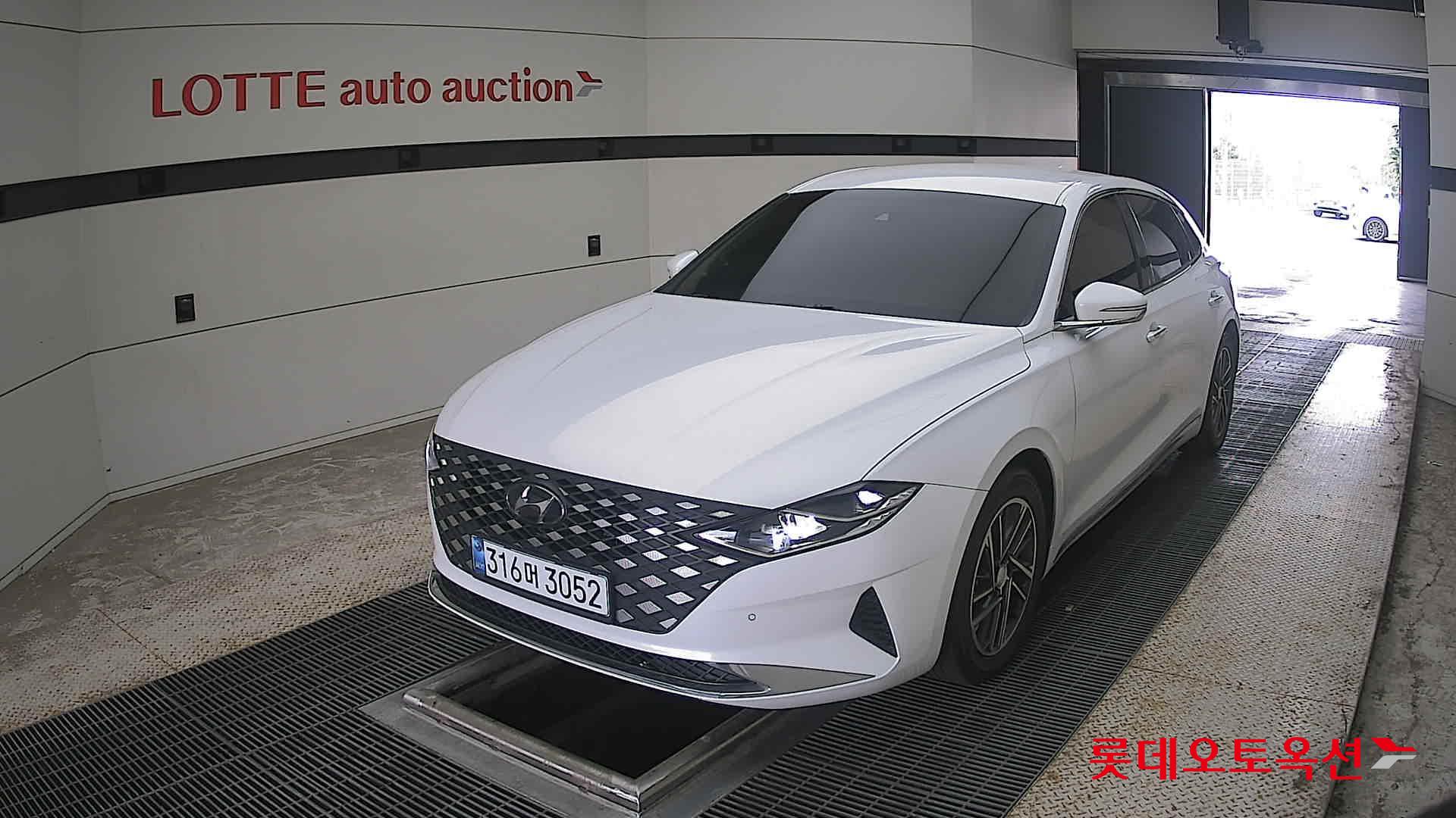 2022 - hyundai grandeur