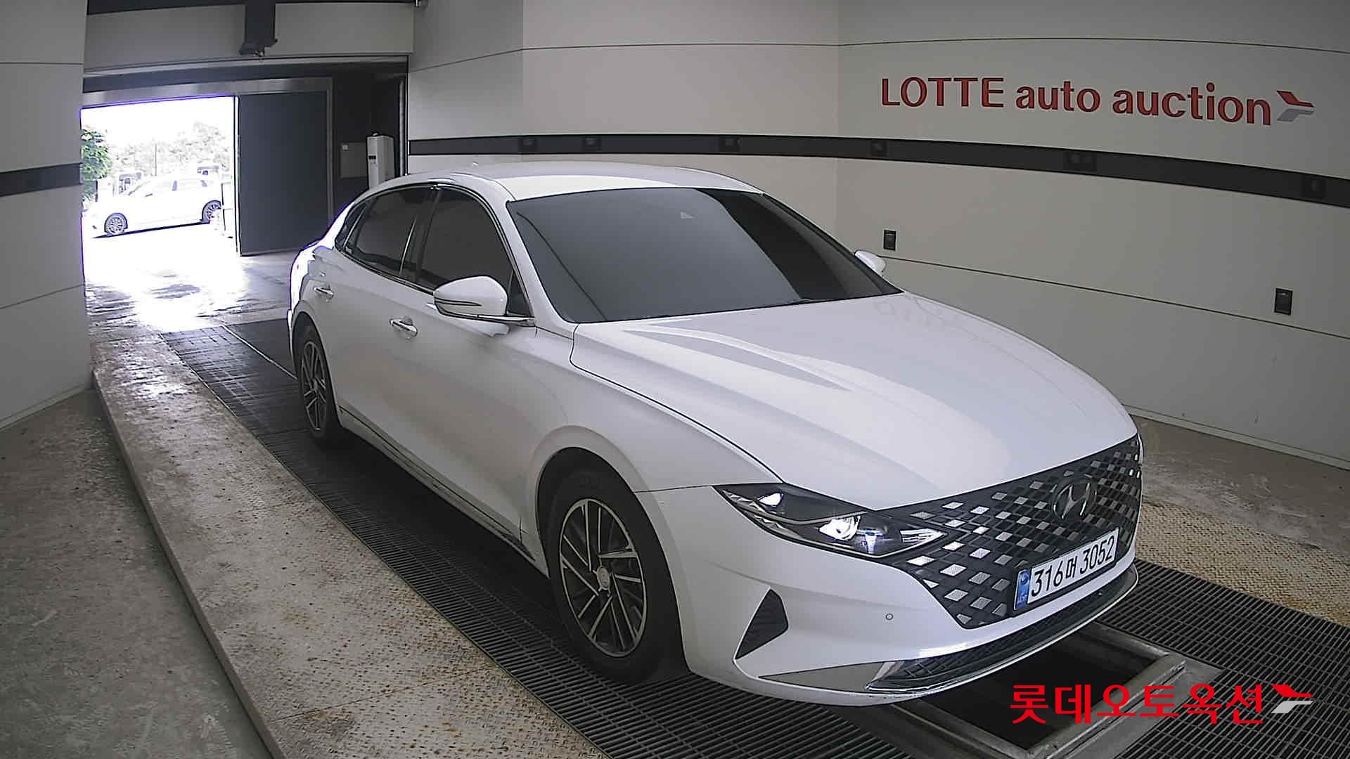 2022 - hyundai grandeur