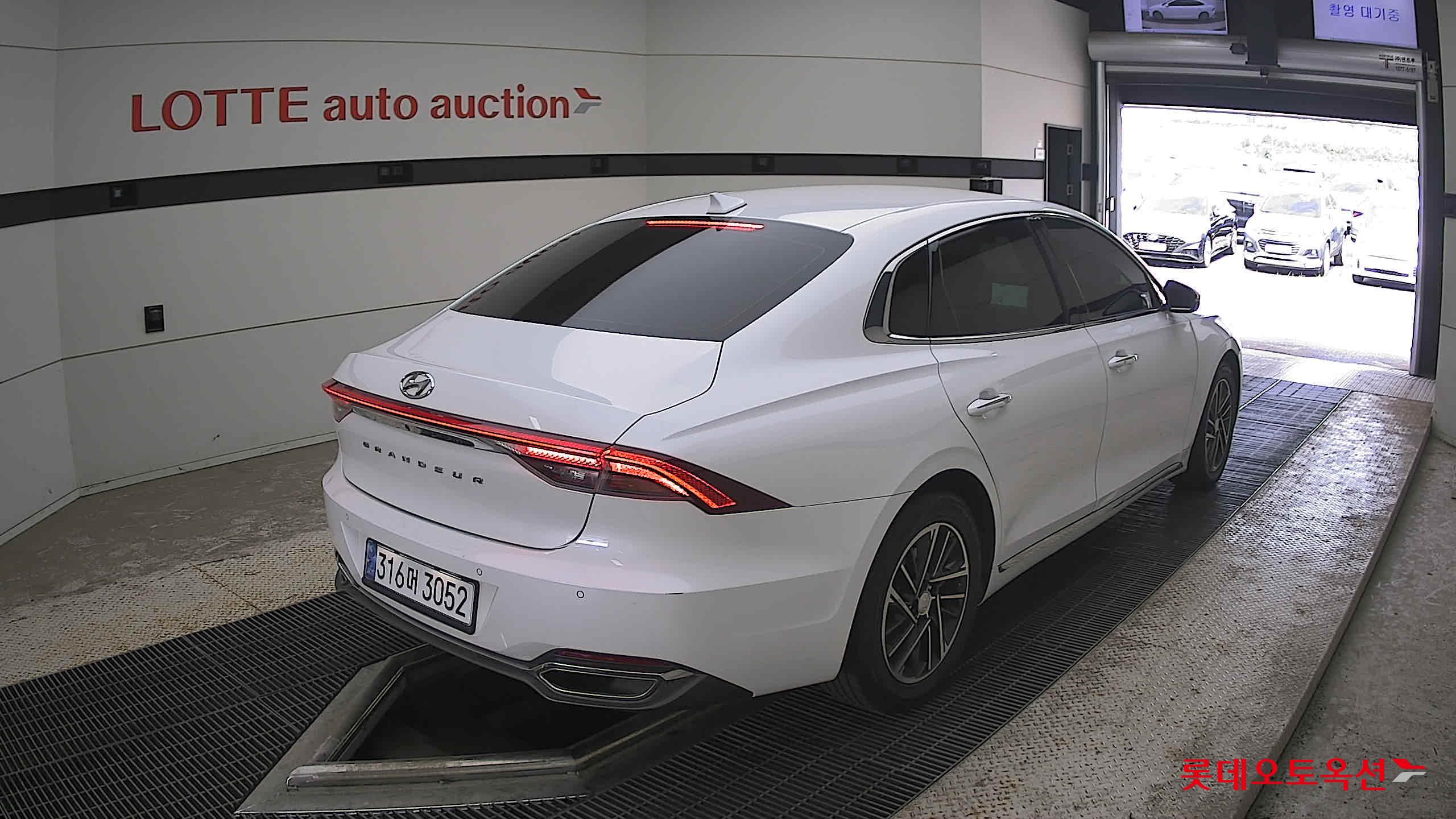 2022 - hyundai grandeur
