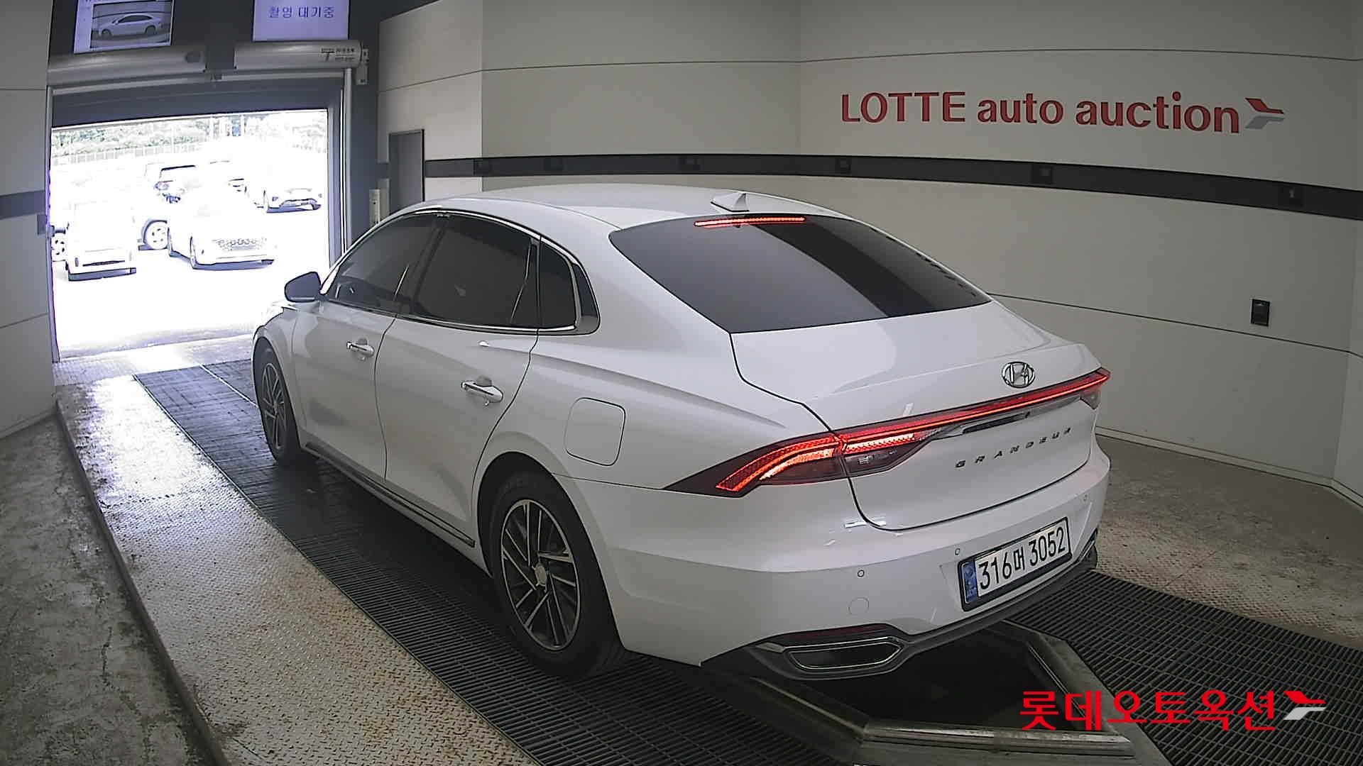 2022 - hyundai grandeur