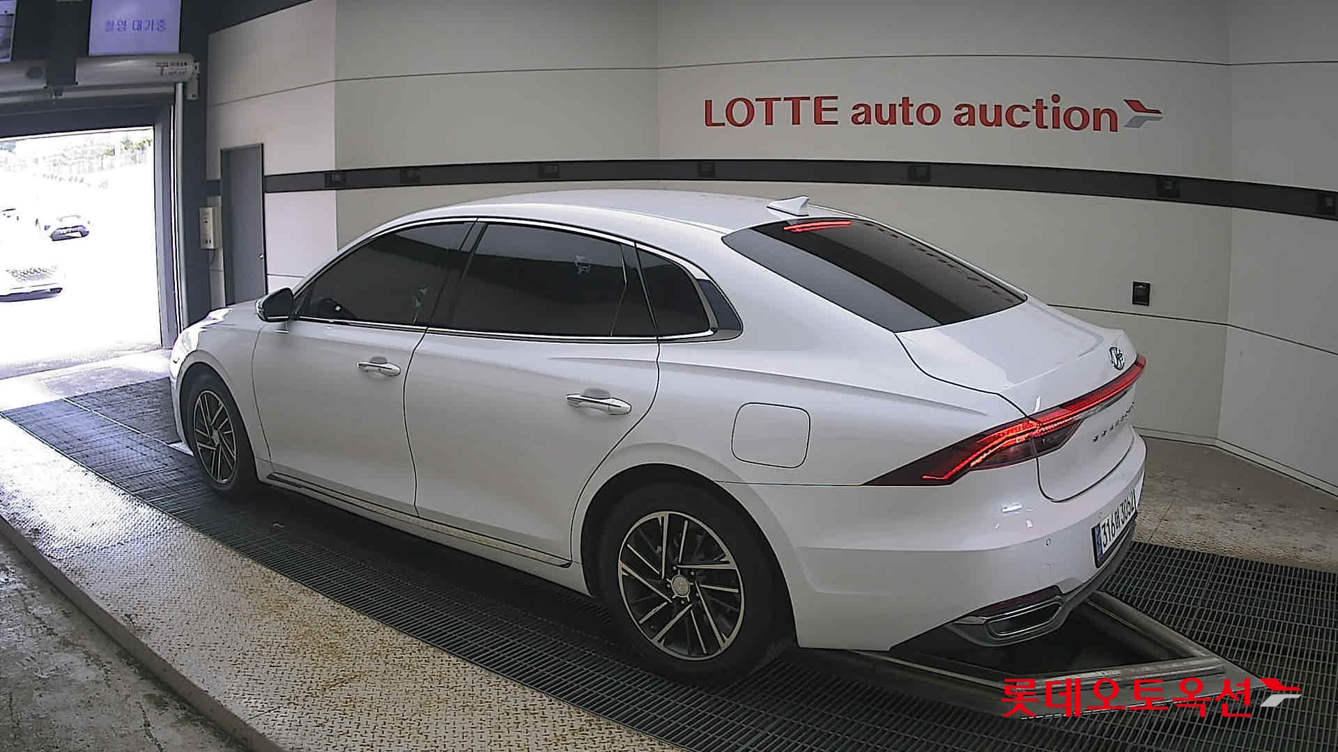 2022 - hyundai grandeur