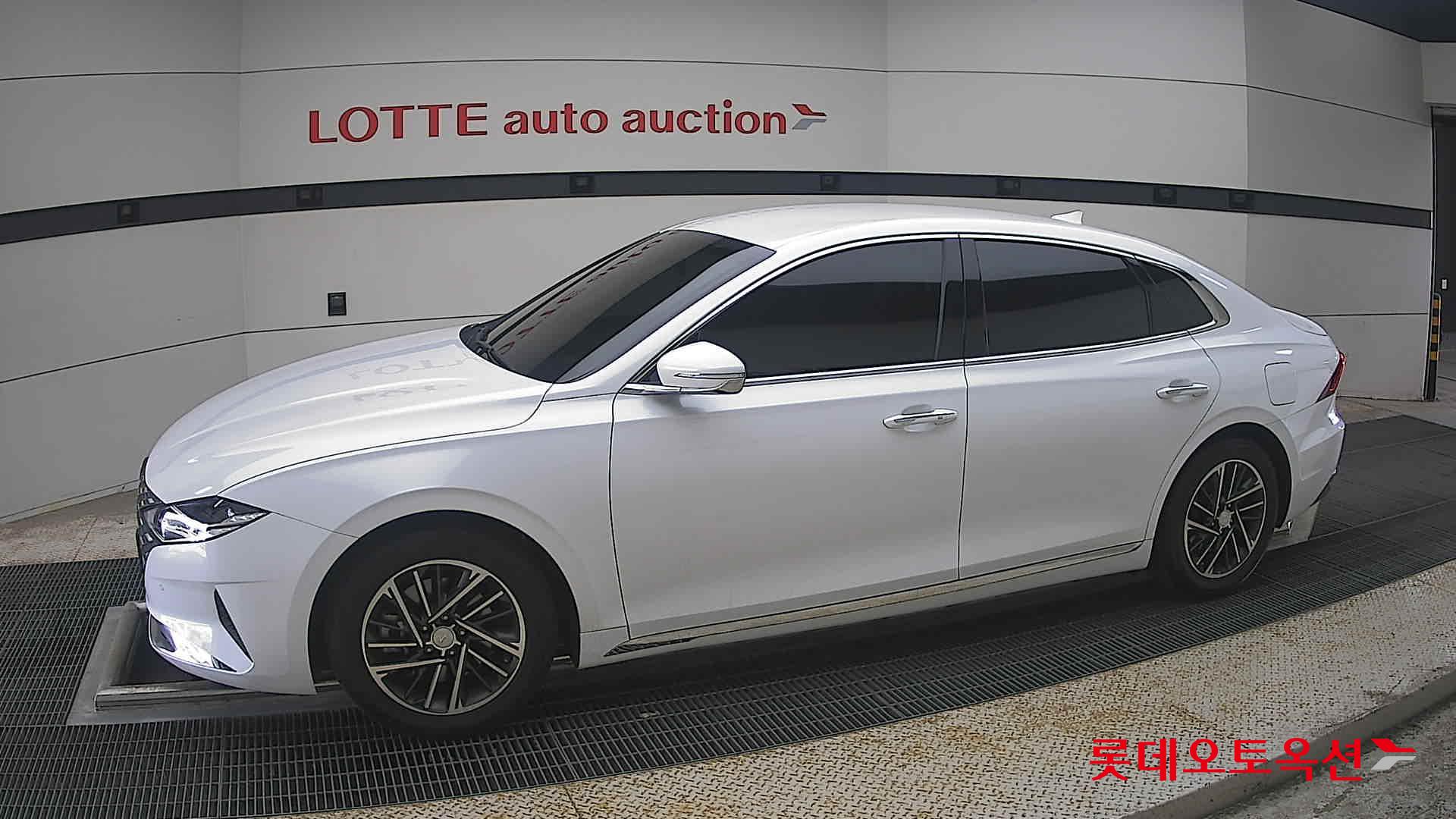 2022 - hyundai grandeur