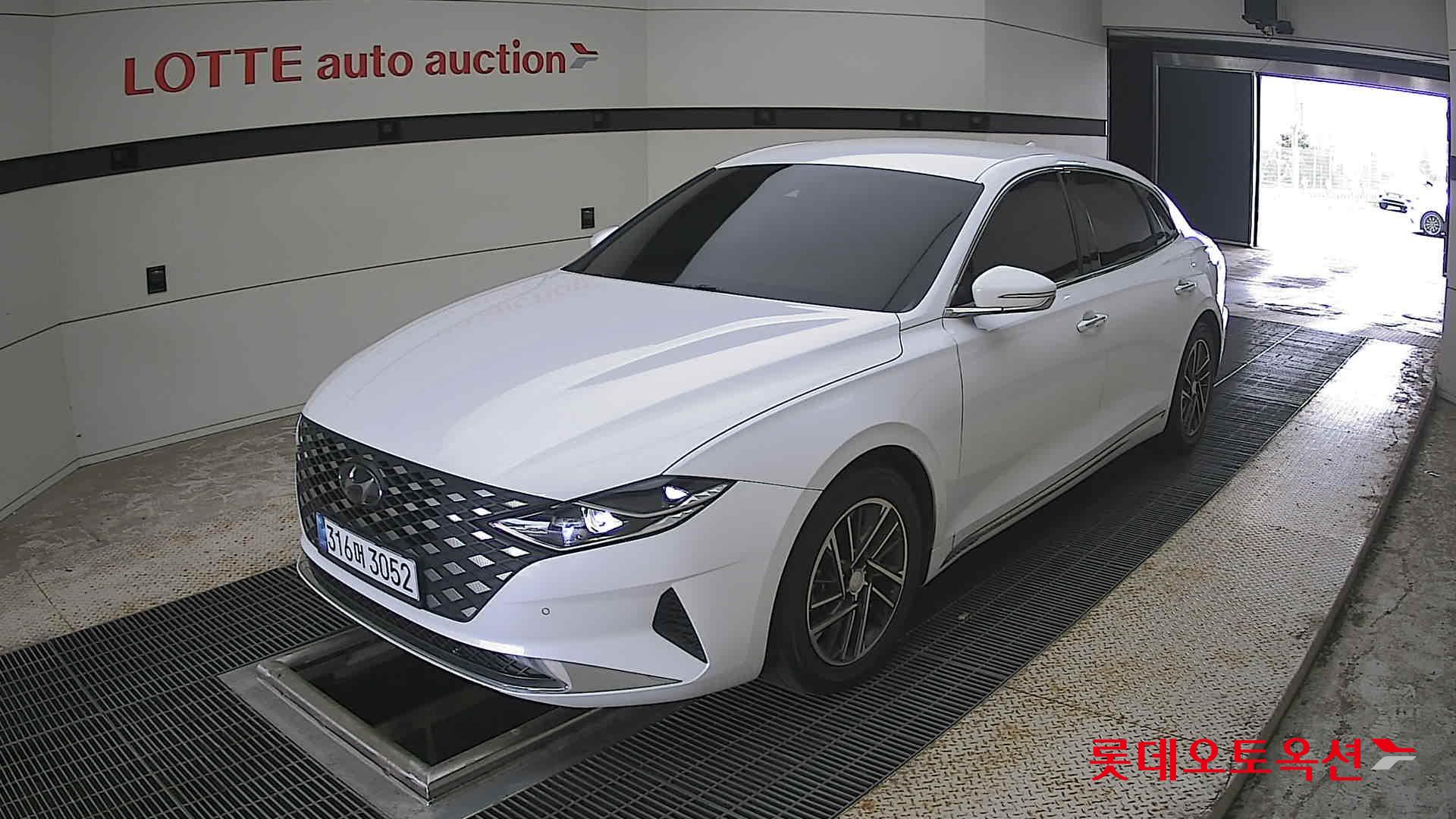 2022 - hyundai grandeur