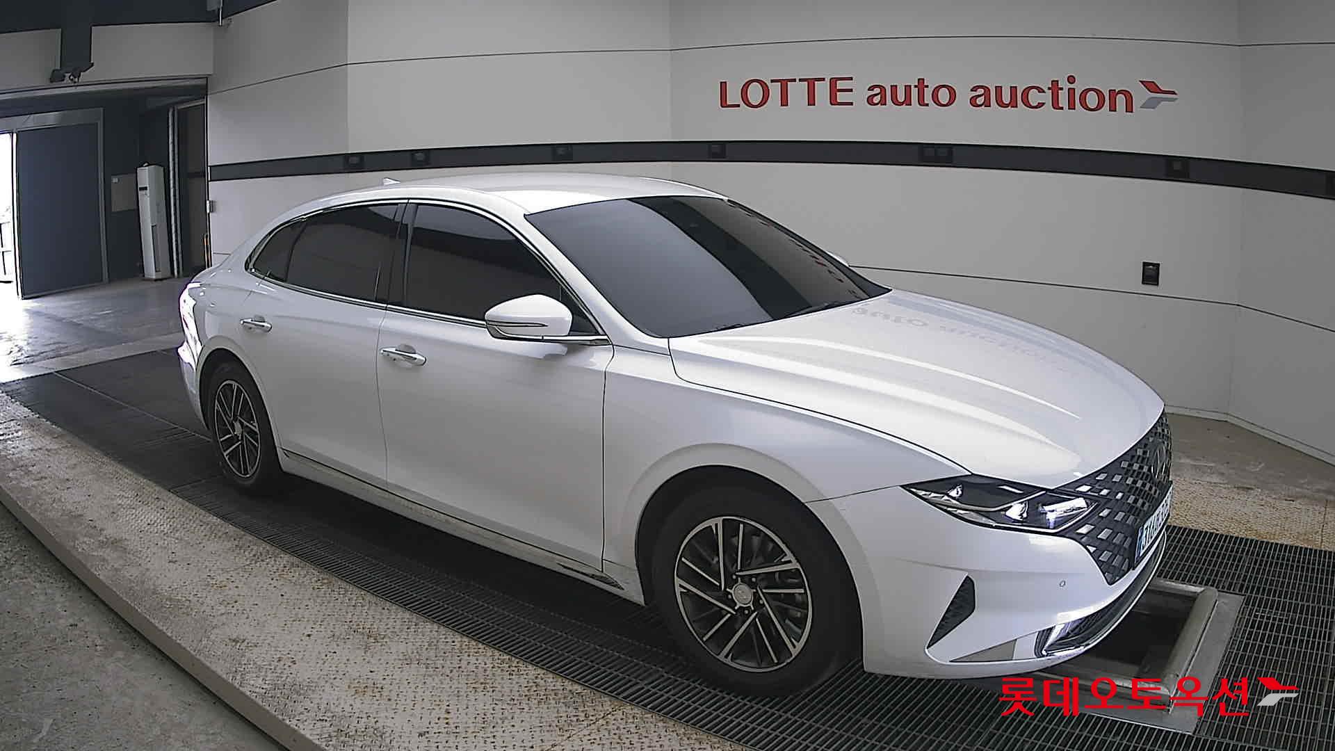 2022 - hyundai grandeur