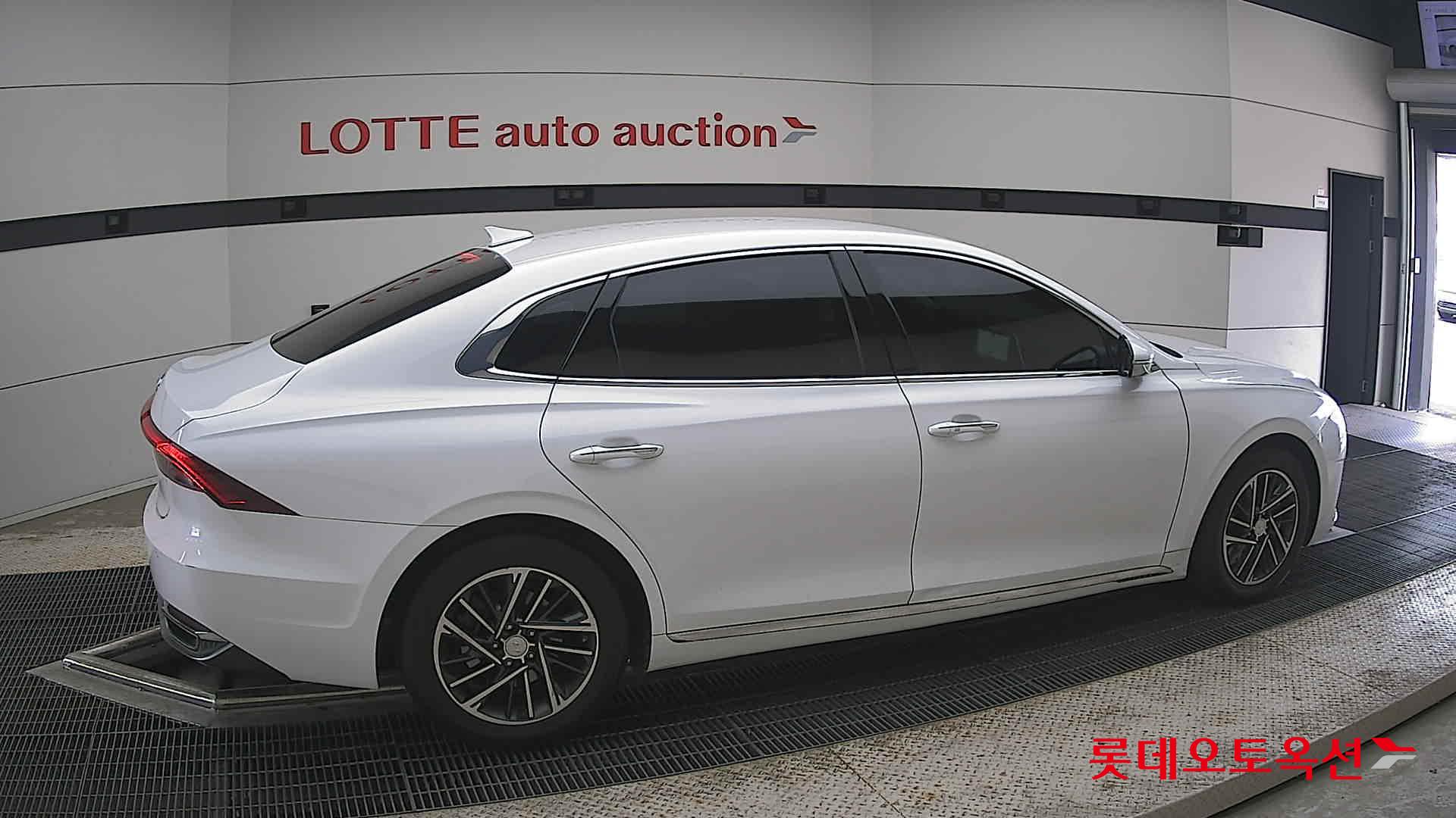 2022 - hyundai grandeur