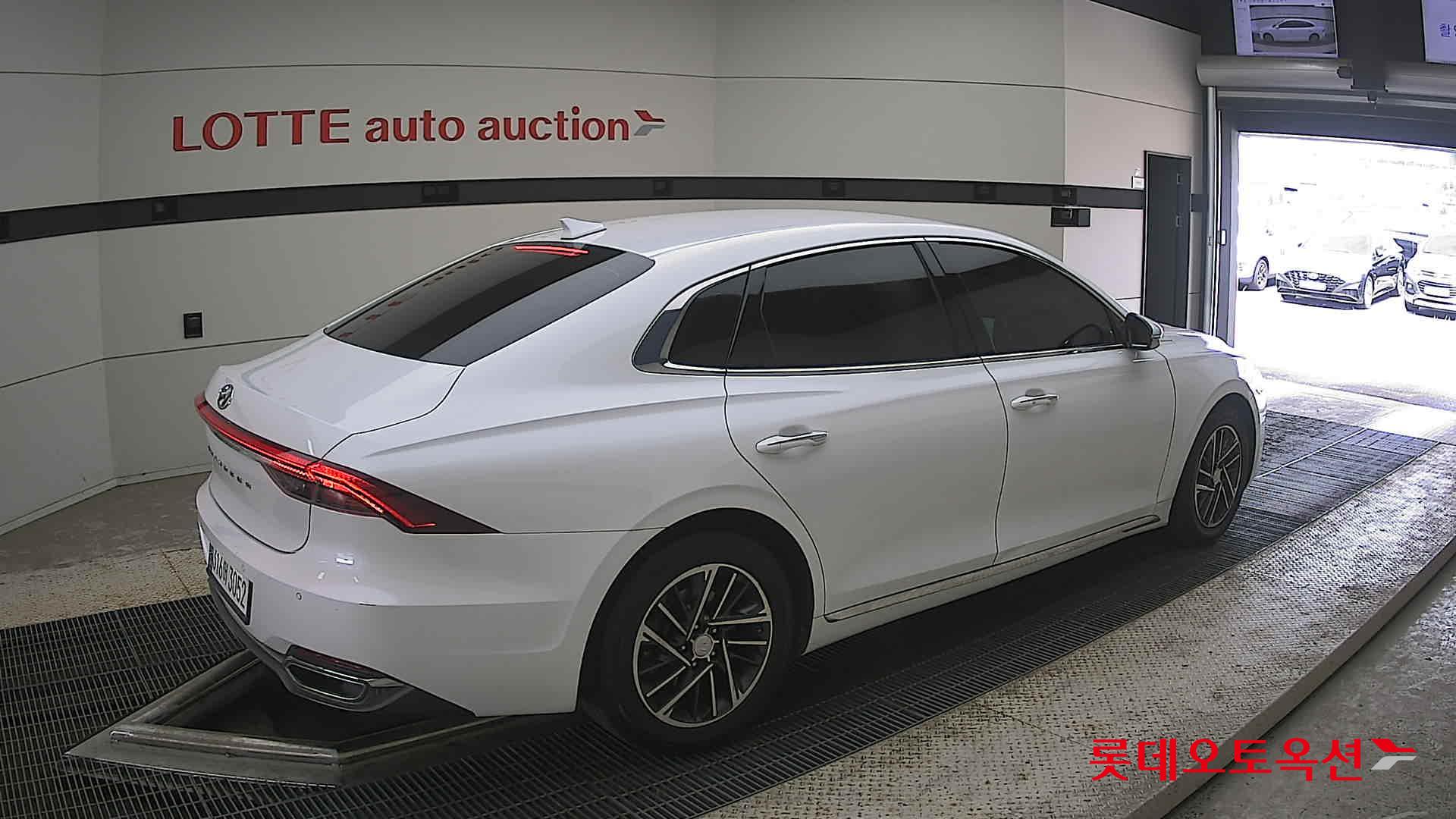 2022 - hyundai grandeur