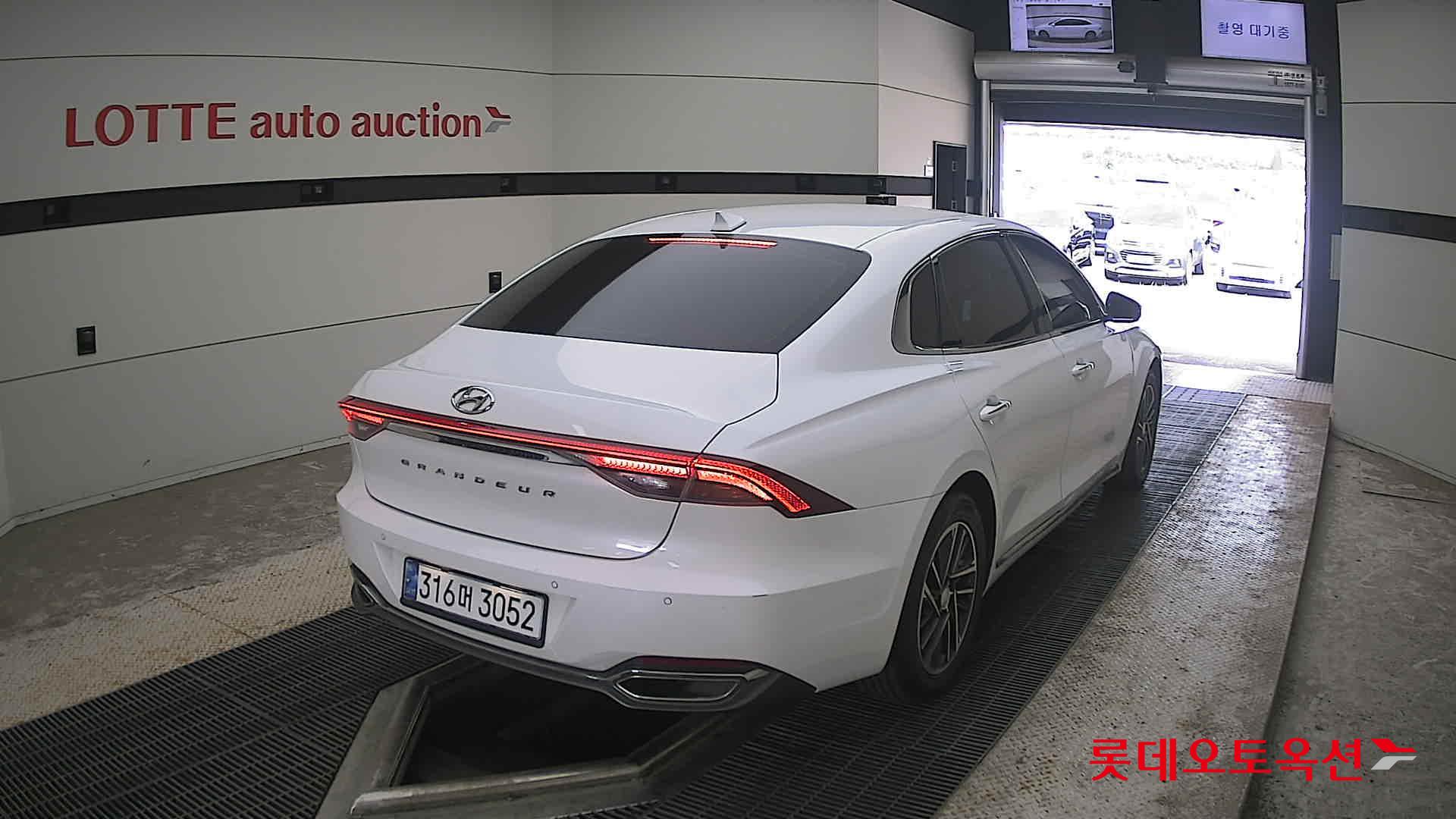 2022 - hyundai grandeur