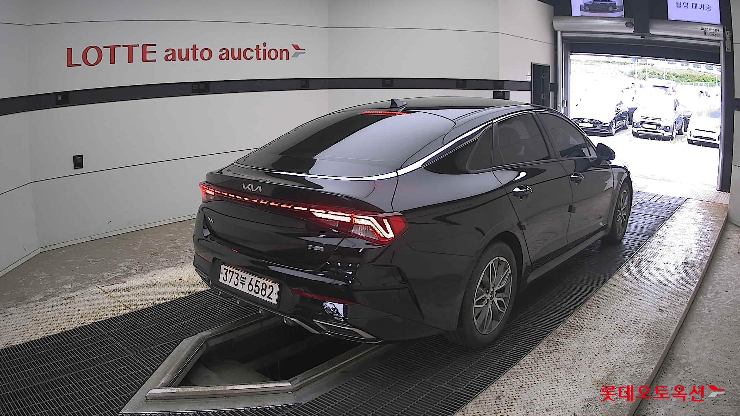 2022 - kia k5