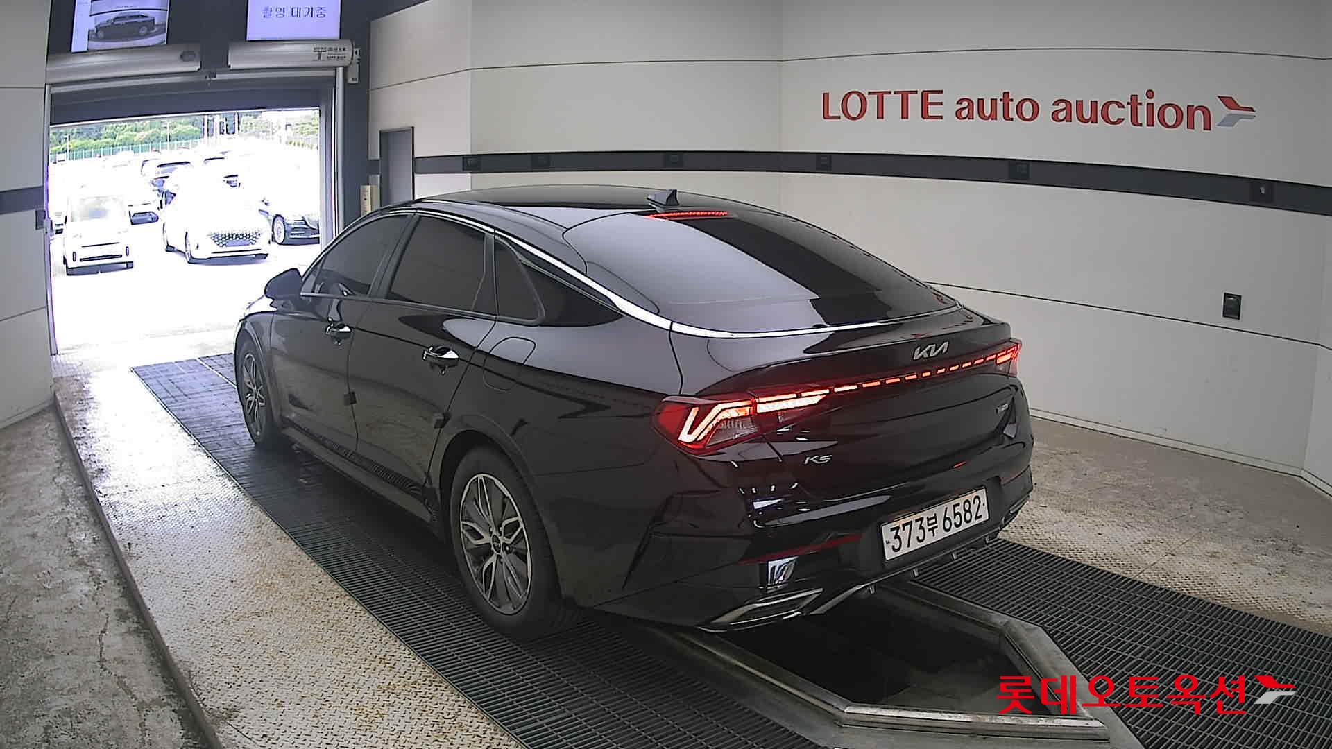 2022 - kia k5