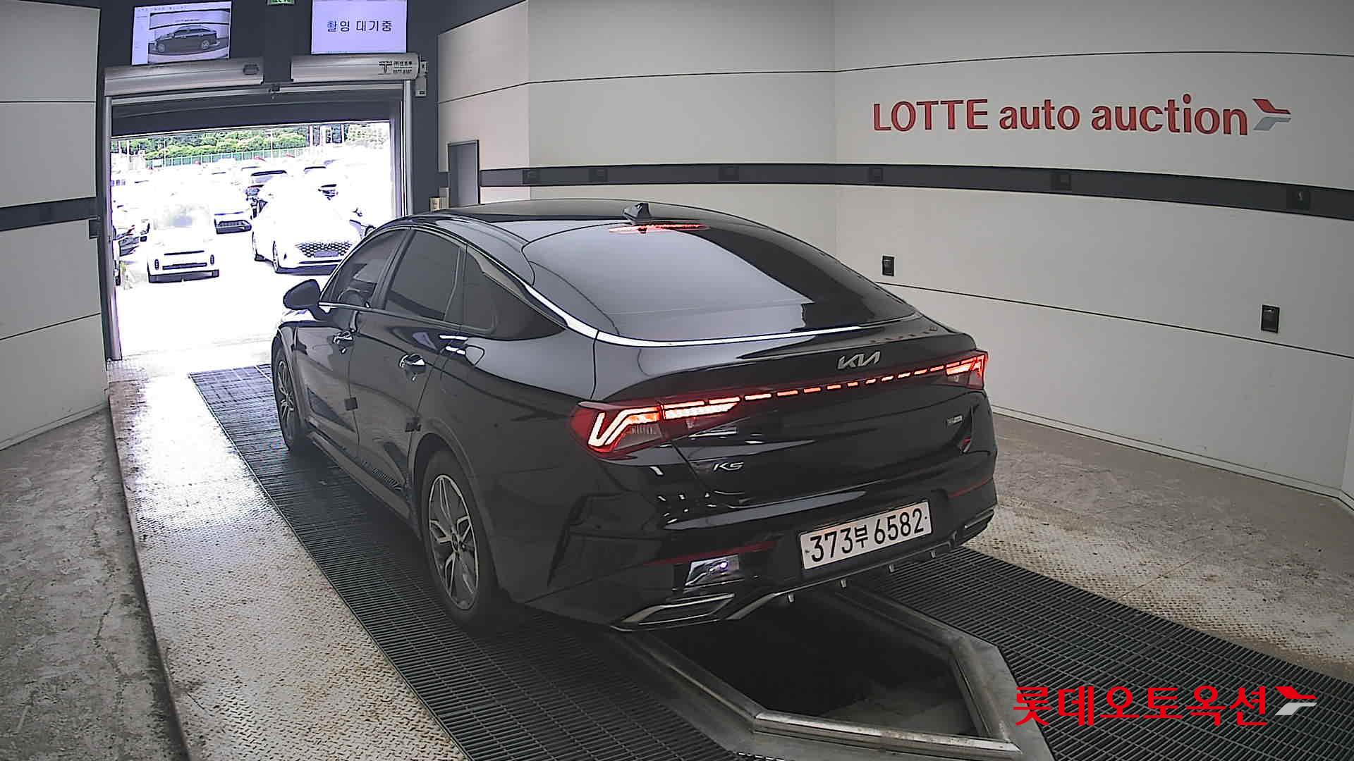 2022 - kia k5
