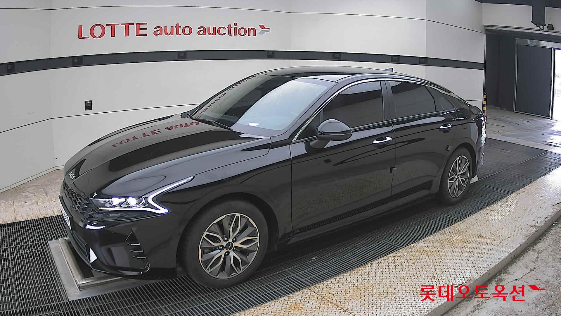 2022 - kia k5