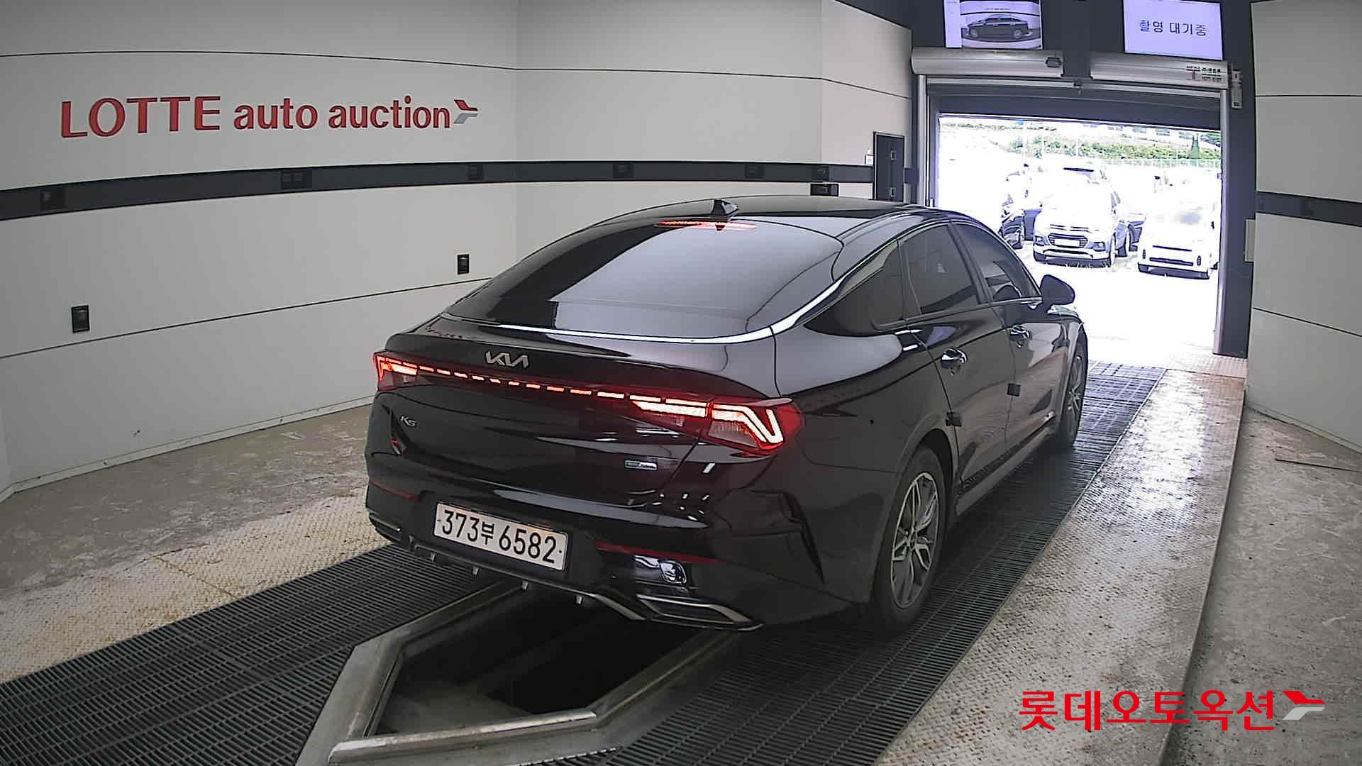 2022 - kia k5