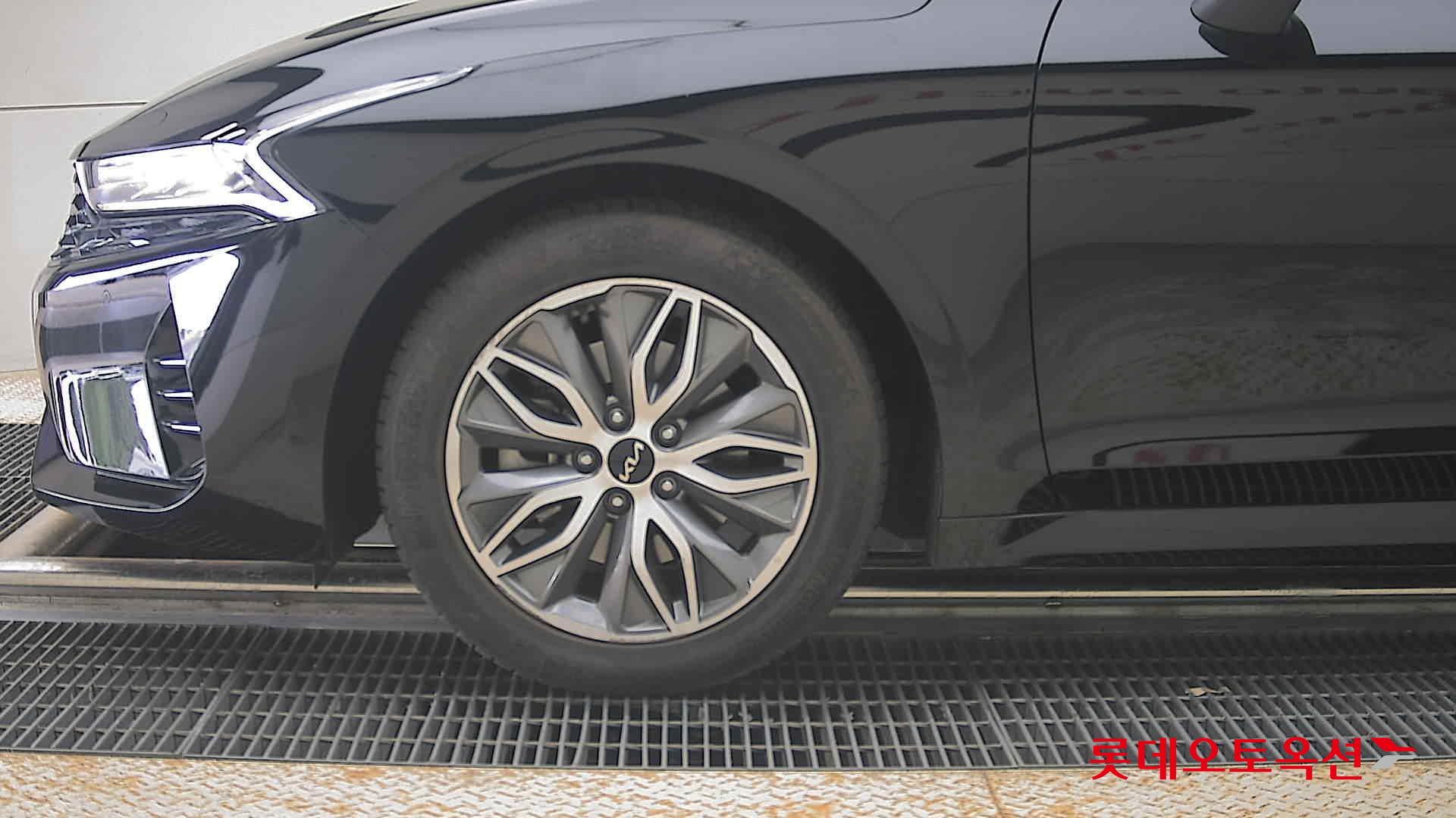 2022 - kia k5