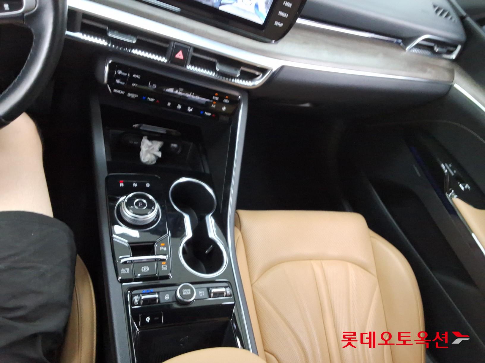 2022 - kia k5