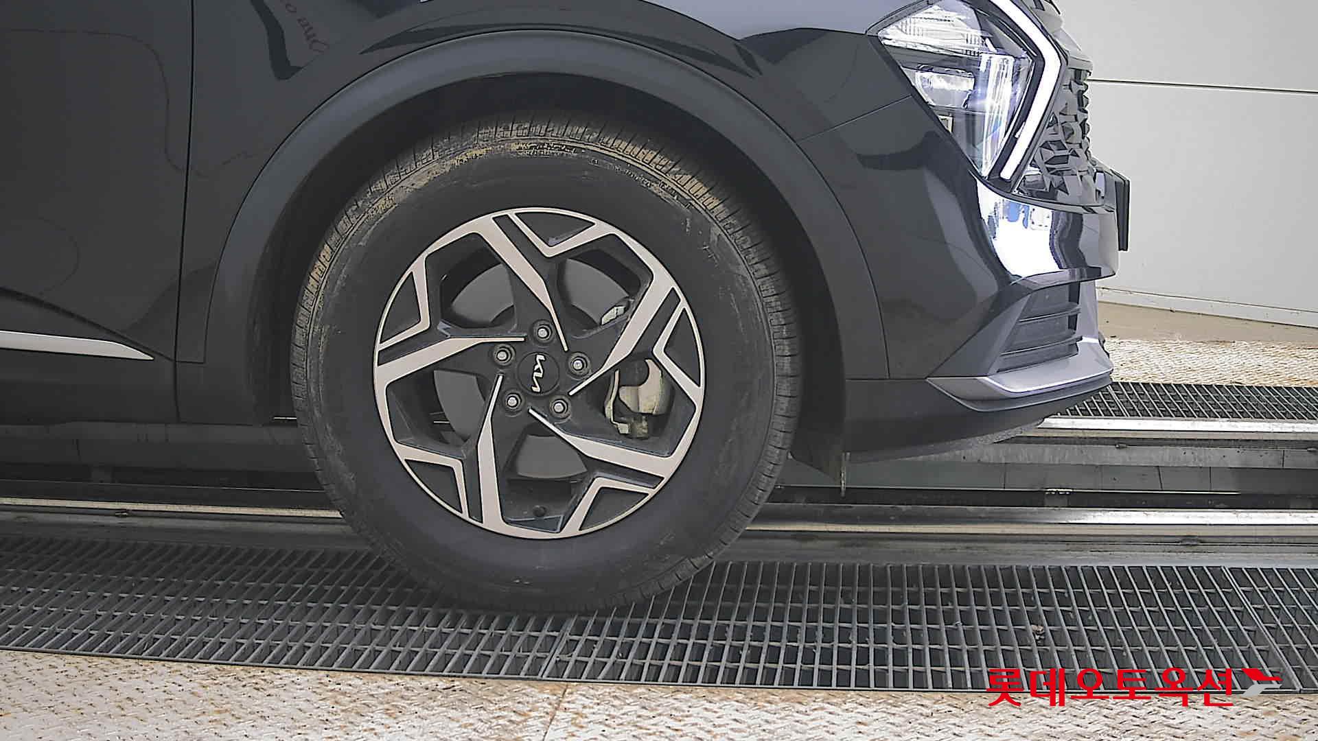 2023 - kia sportage