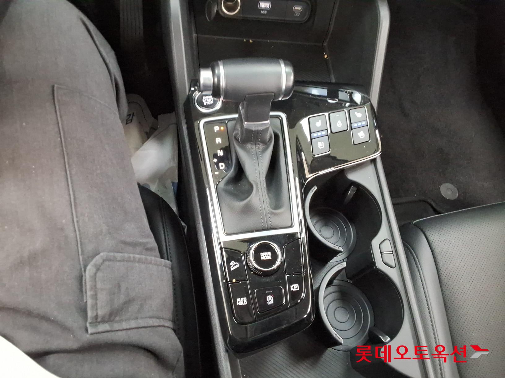 2023 - kia sportage
