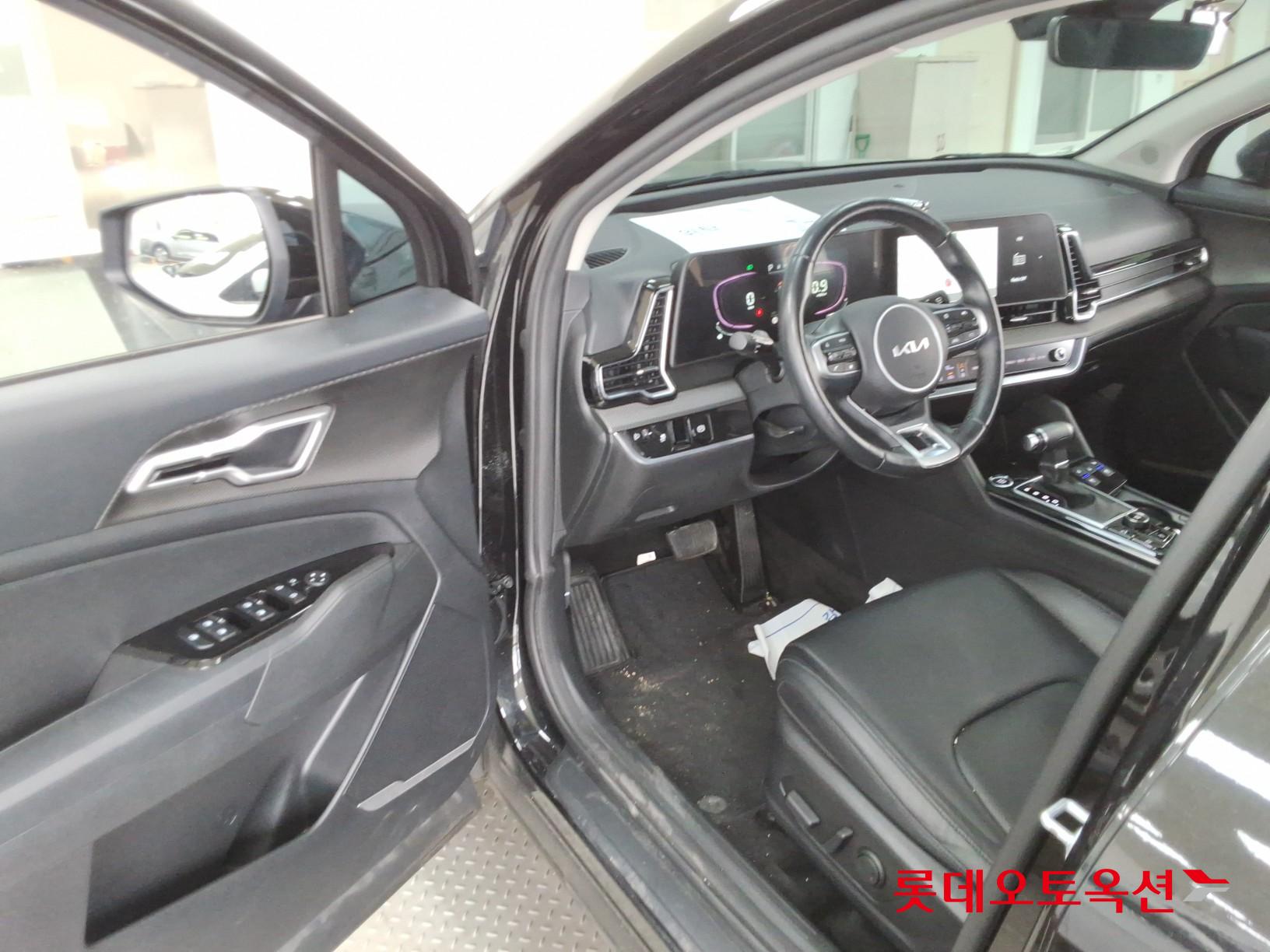 2023 - kia sportage