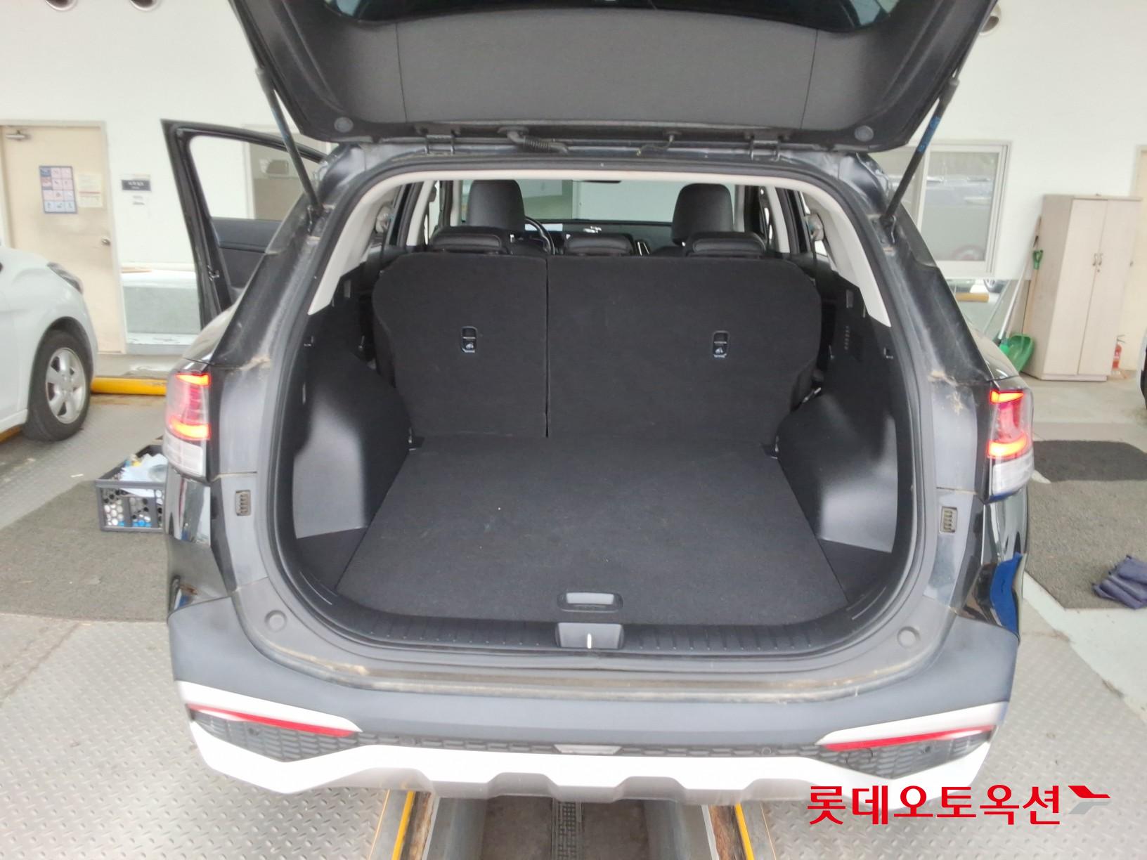 2023 - kia sportage