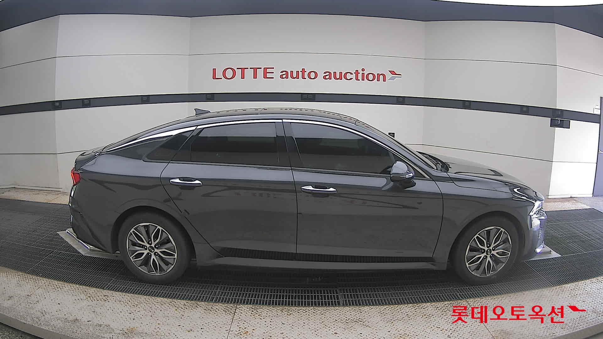2021 - kia k5