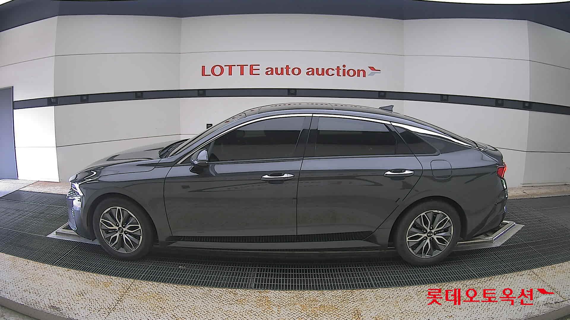 2021 - kia k5