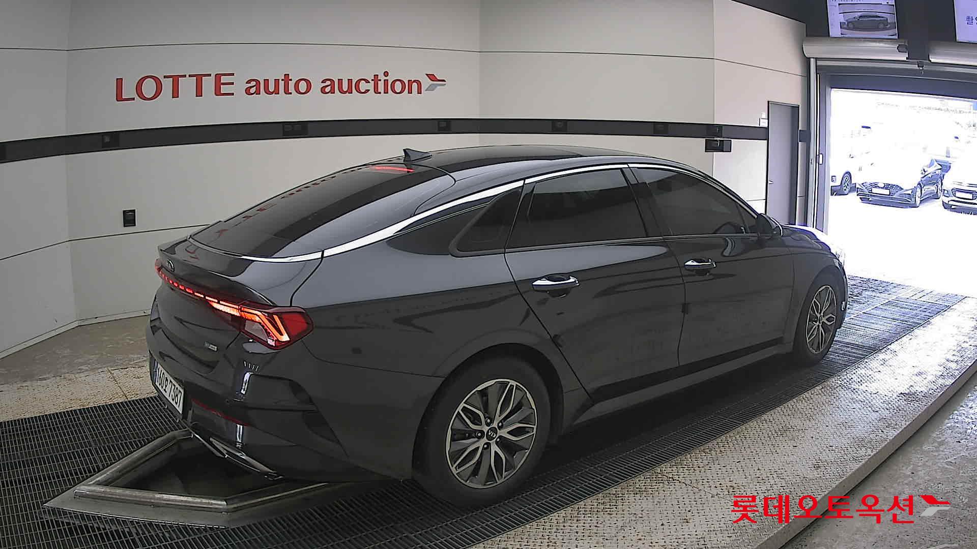 2021 - kia k5