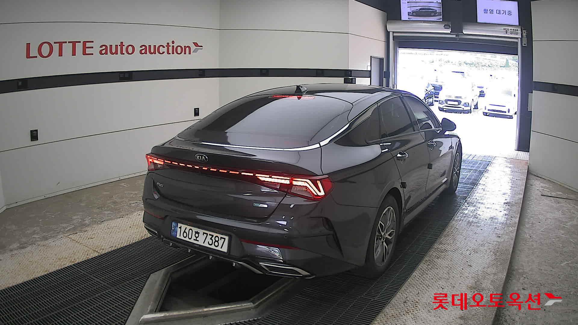 2021 - kia k5