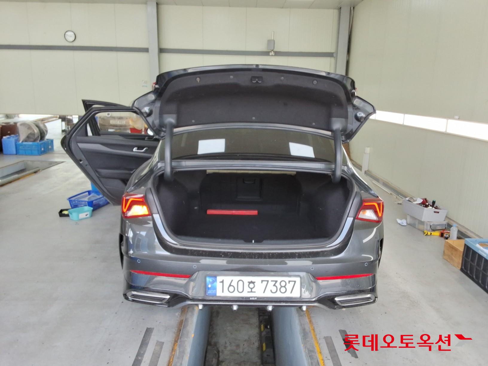 2021 - kia k5