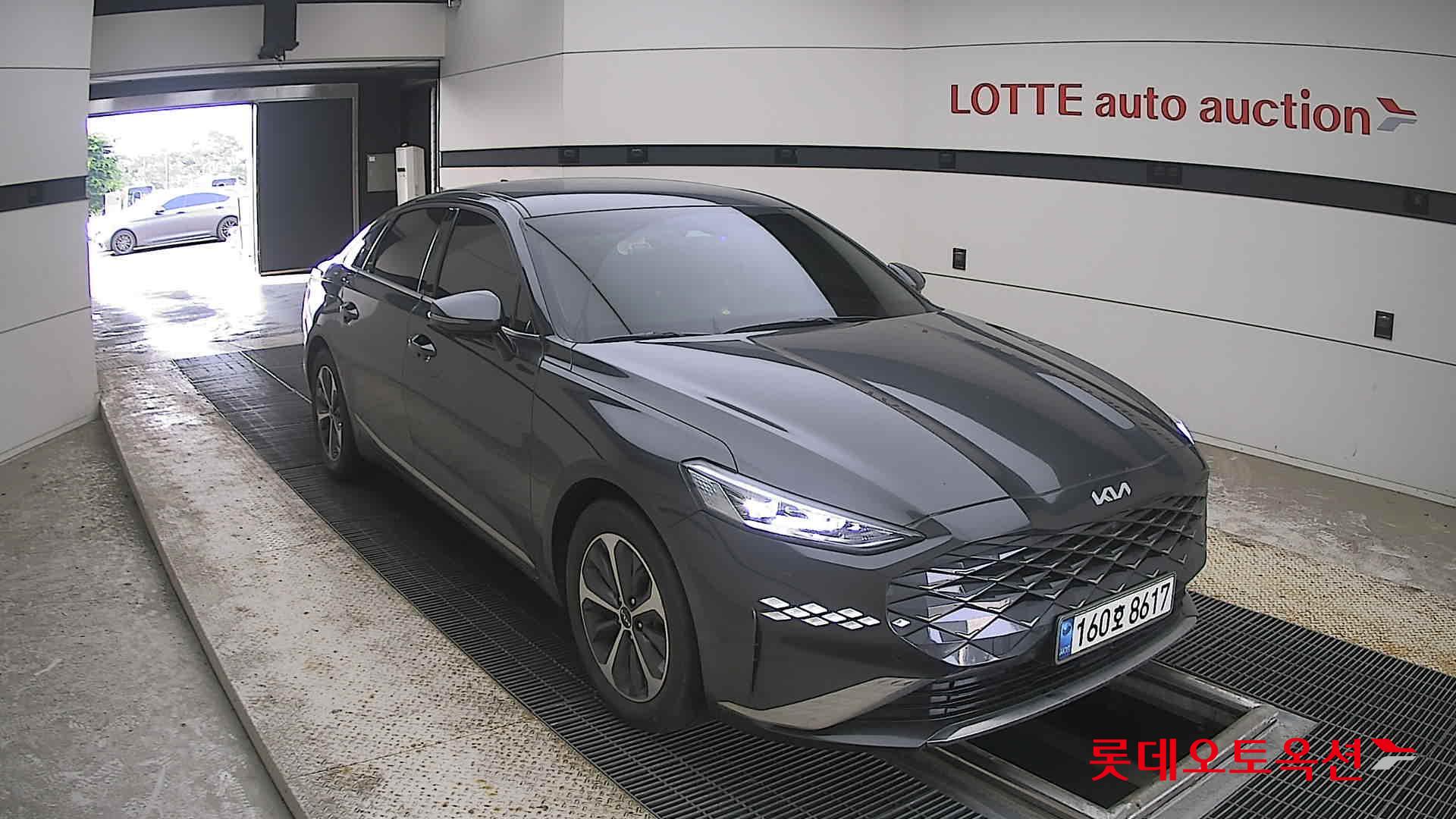 2022 - kia k8