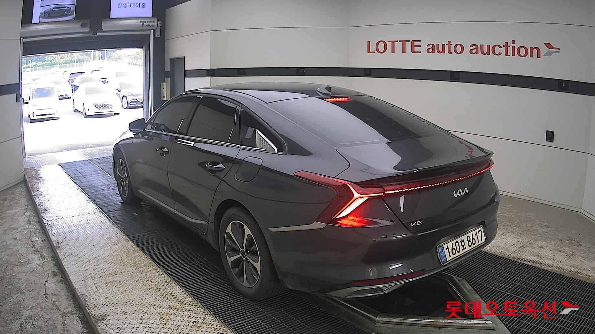 2022 - kia k8