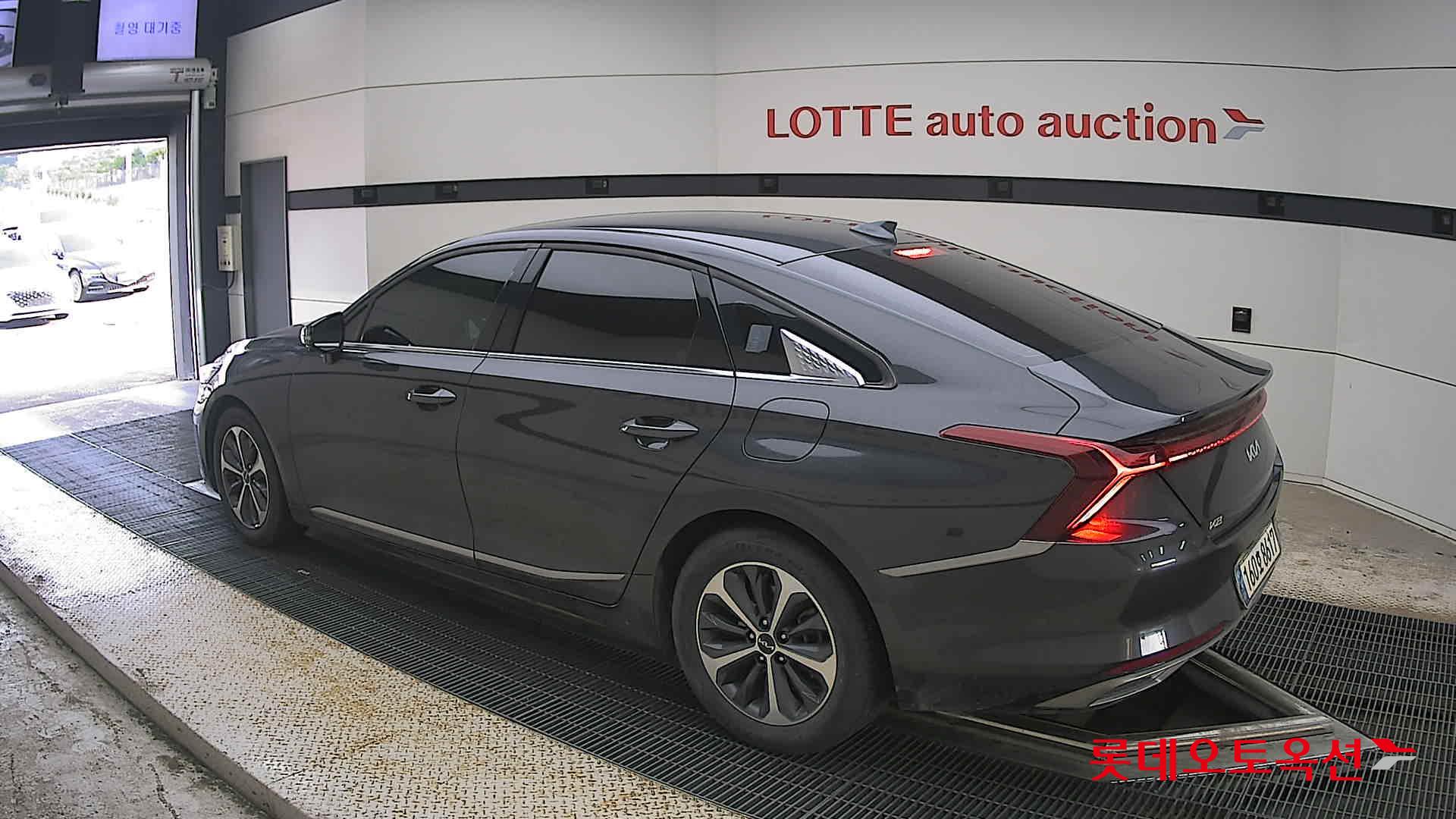 2022 - kia k8