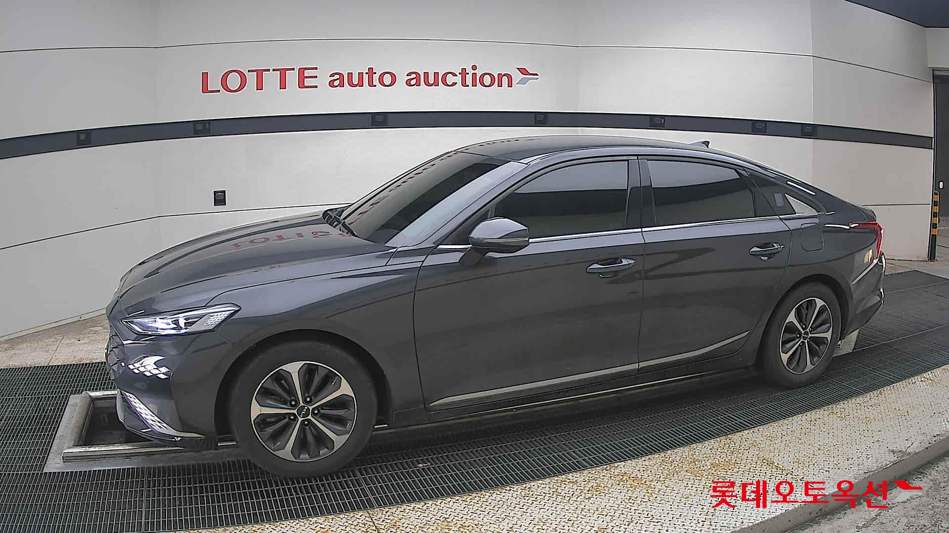 2022 - kia k8