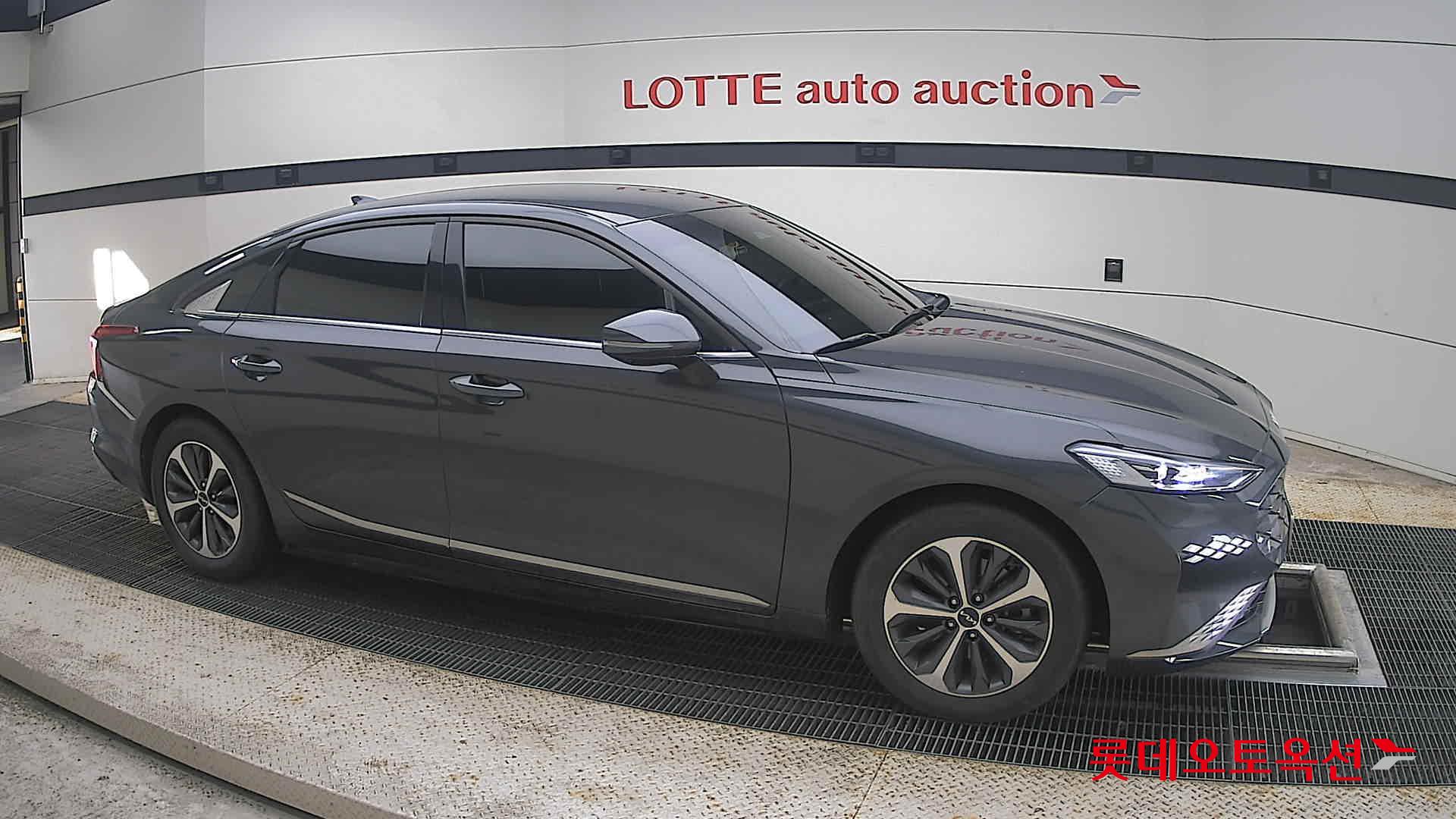 2022 - kia k8