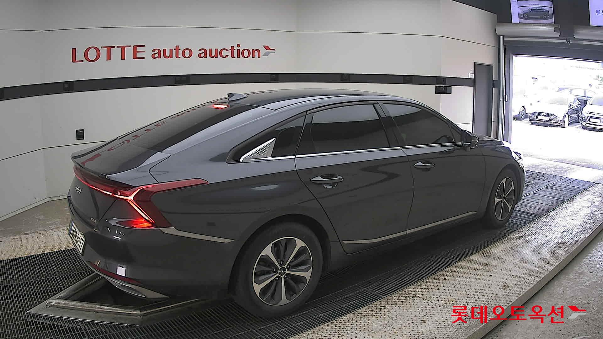 2022 - kia k8