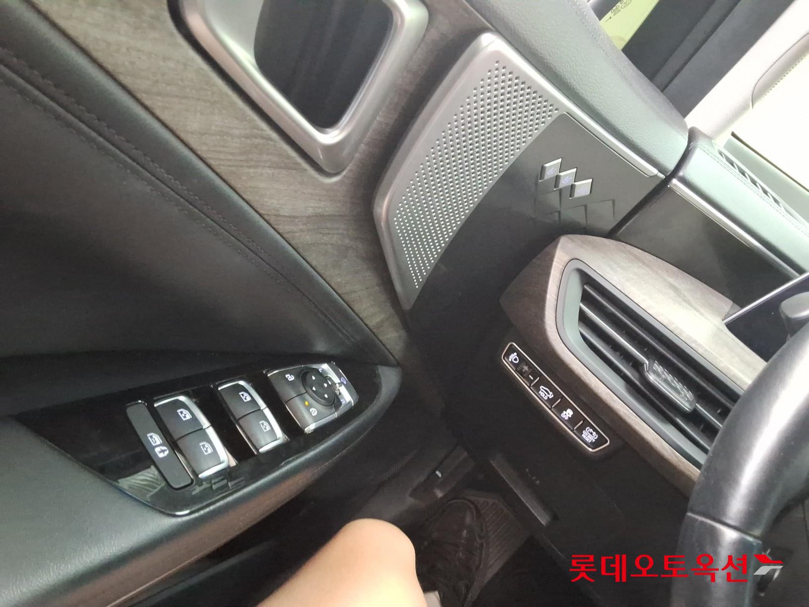 2022 - kia k8