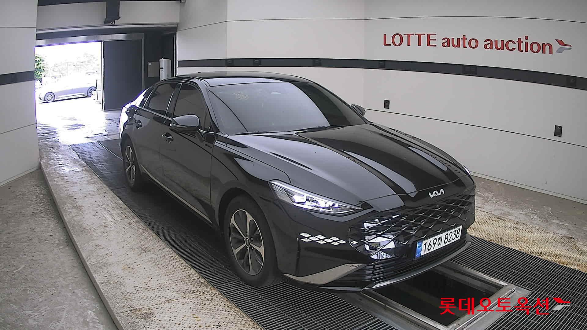 2023 - kia k8