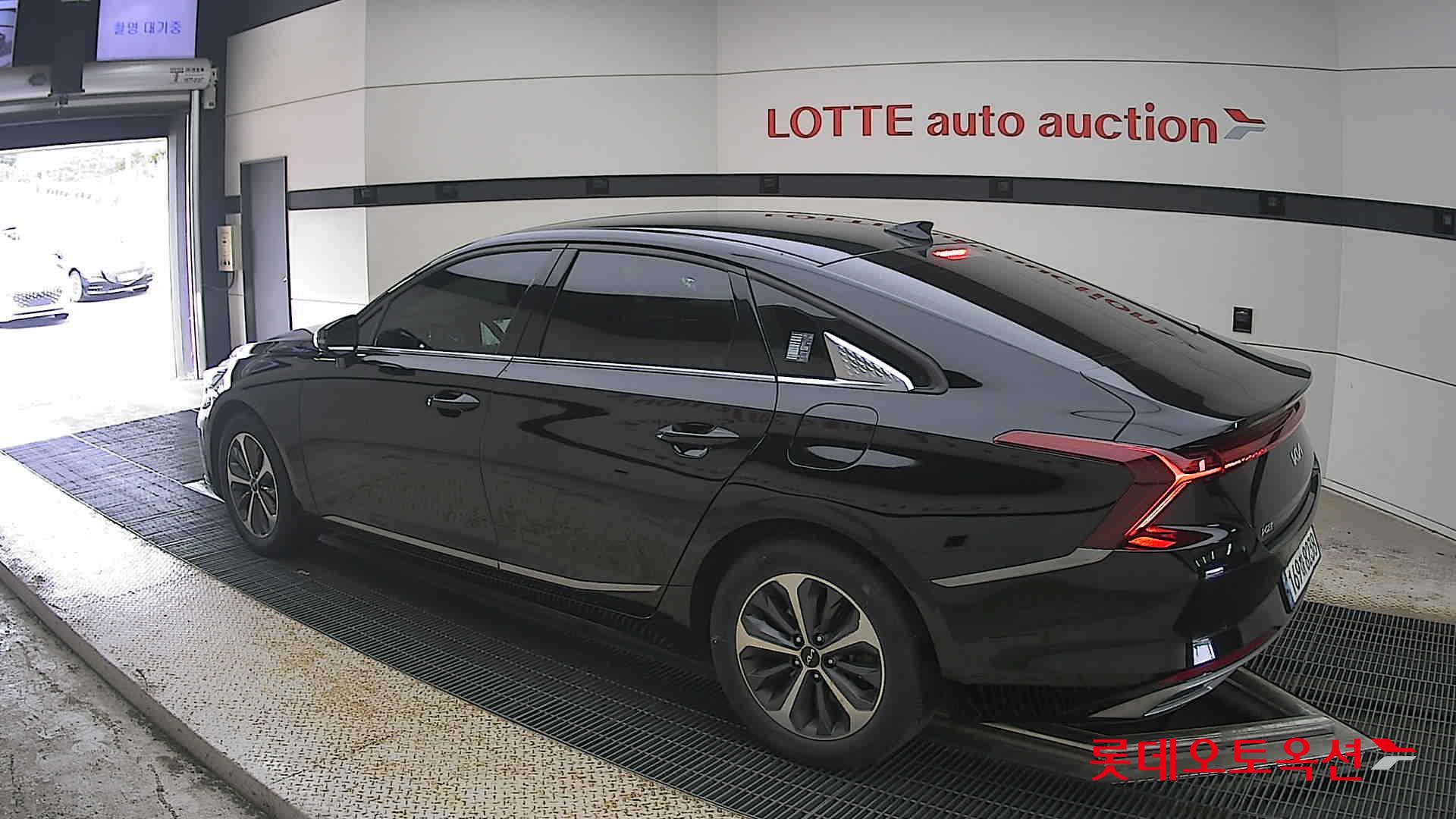 2023 - kia k8