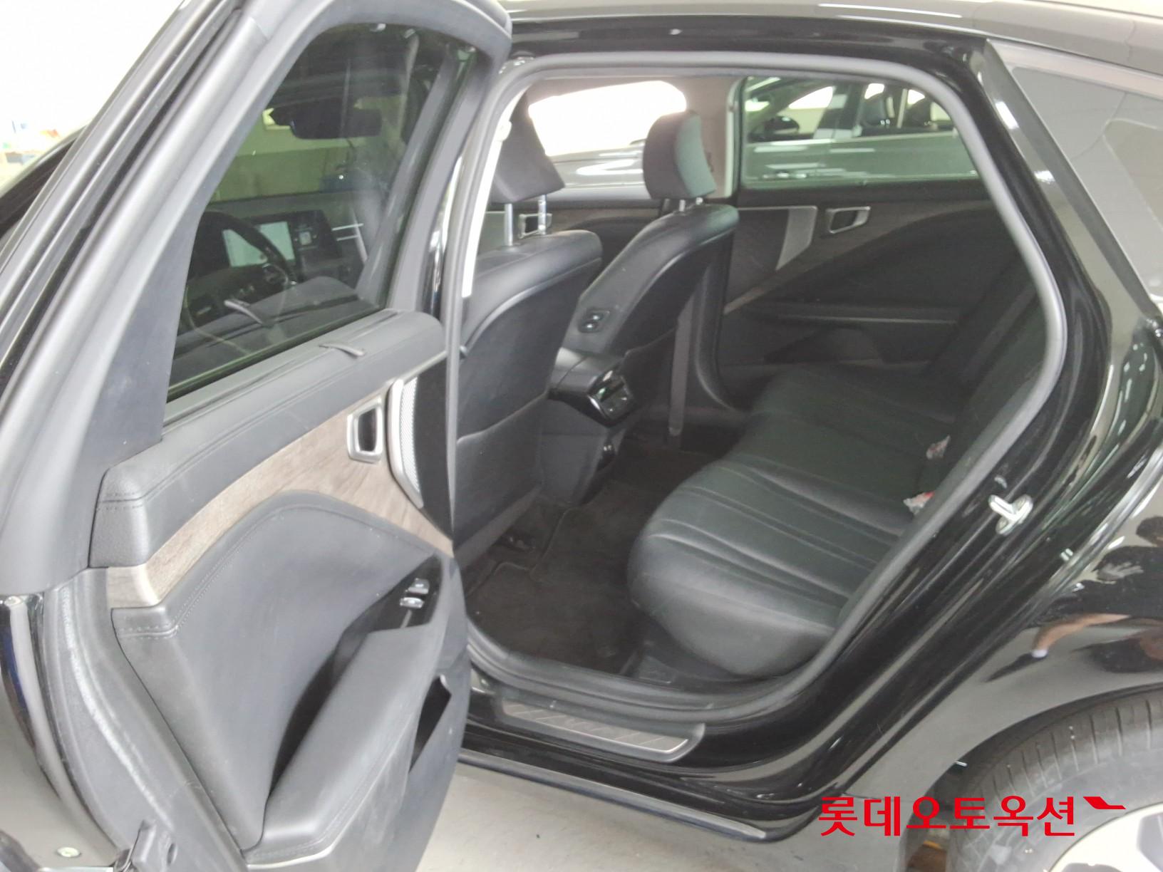 2023 - kia k8