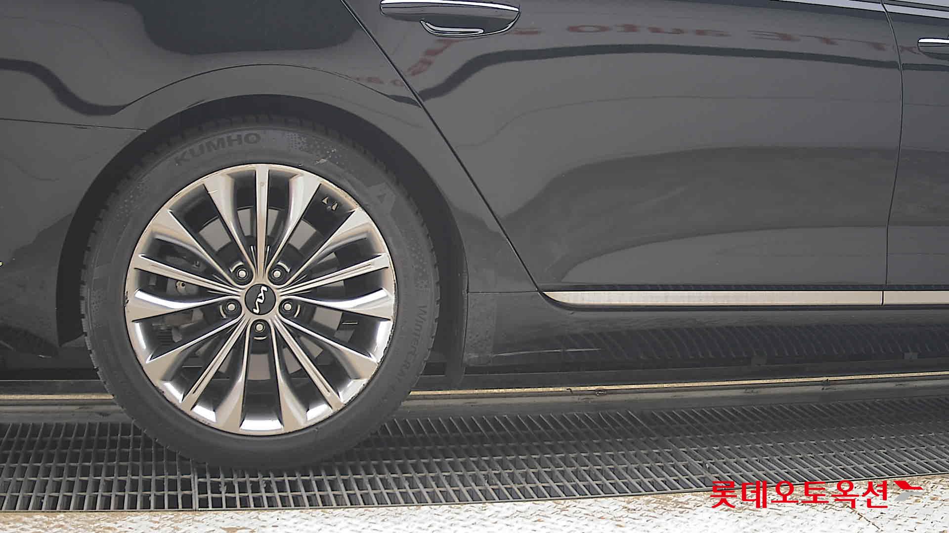 2023 - kia k9