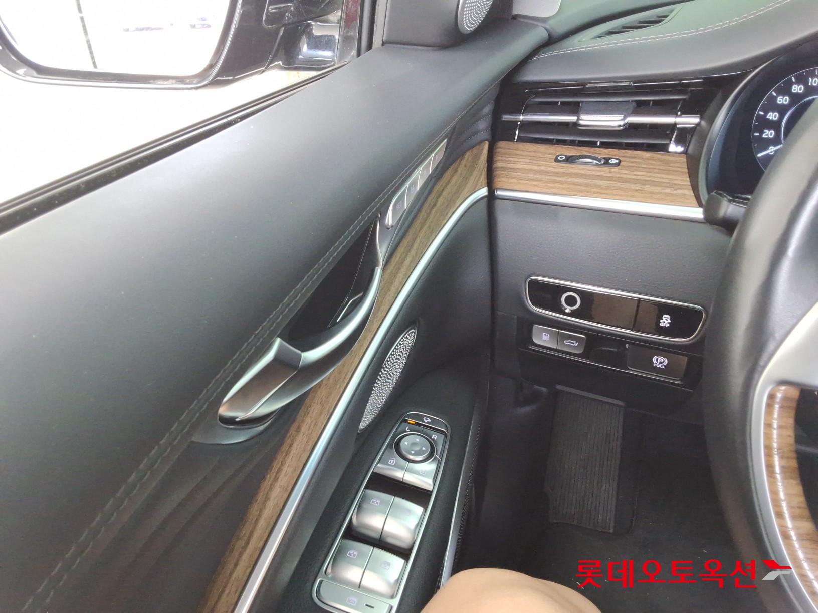 2023 - kia k9