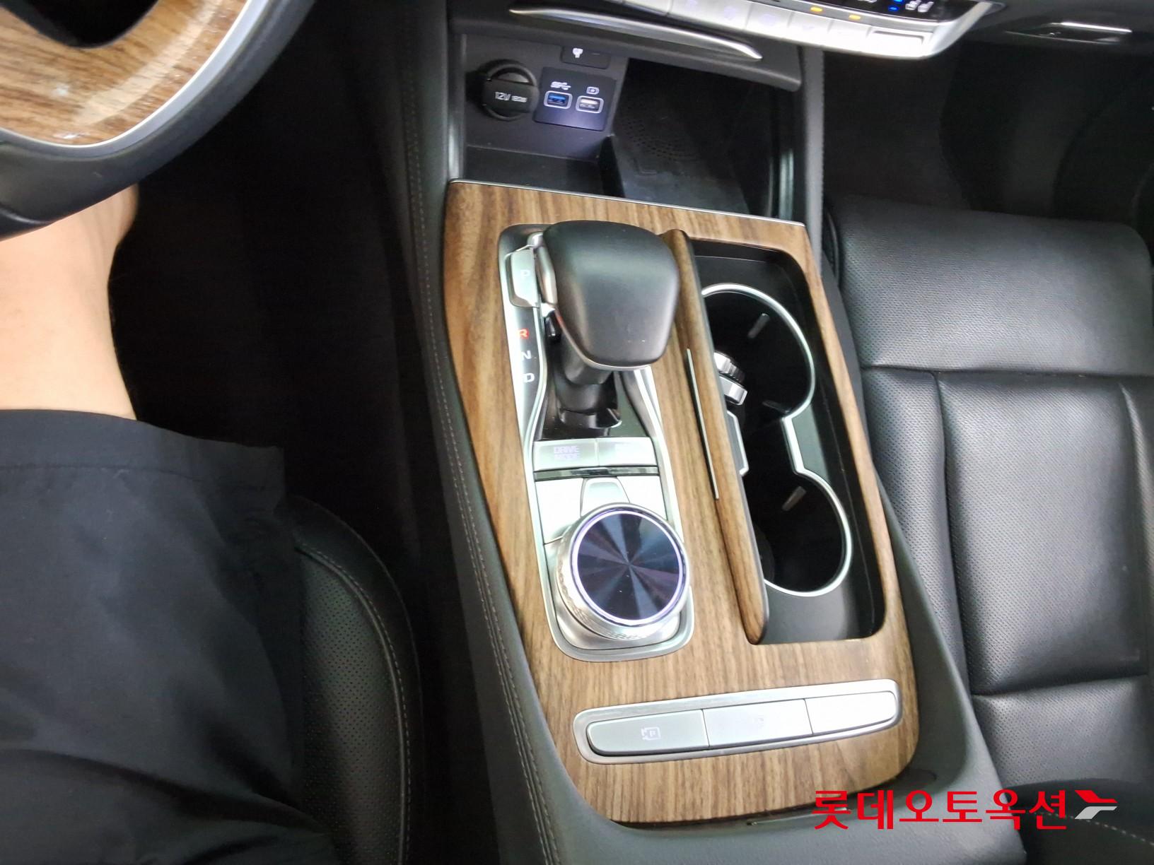 2023 - kia k9